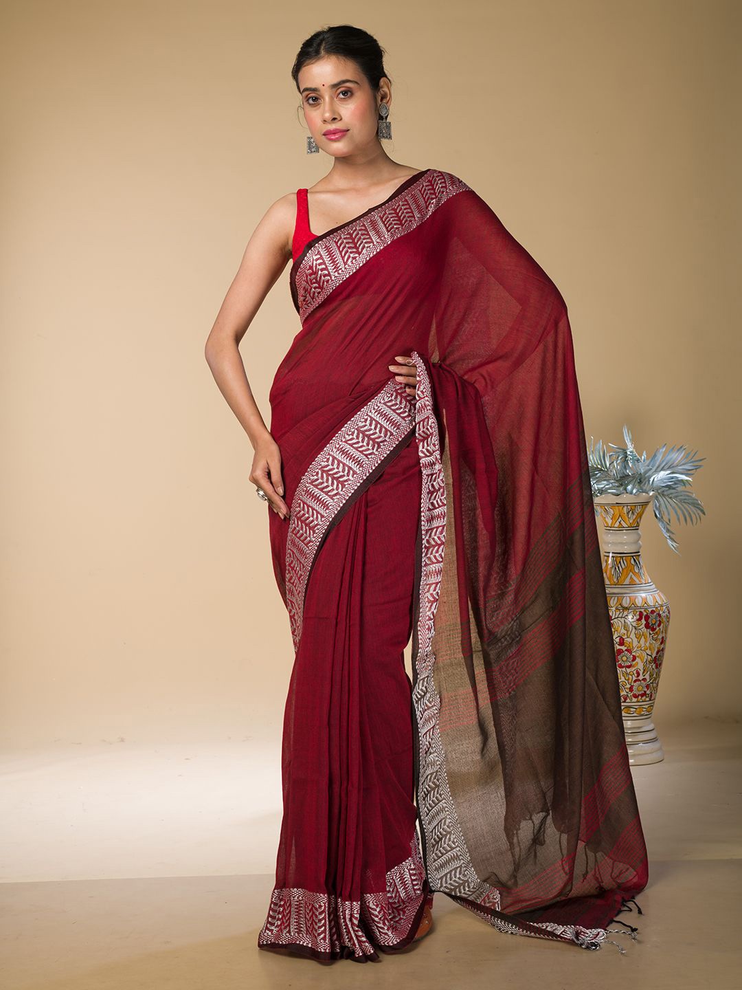 

HERE&NOW Embroidered Khadi Saree, Red