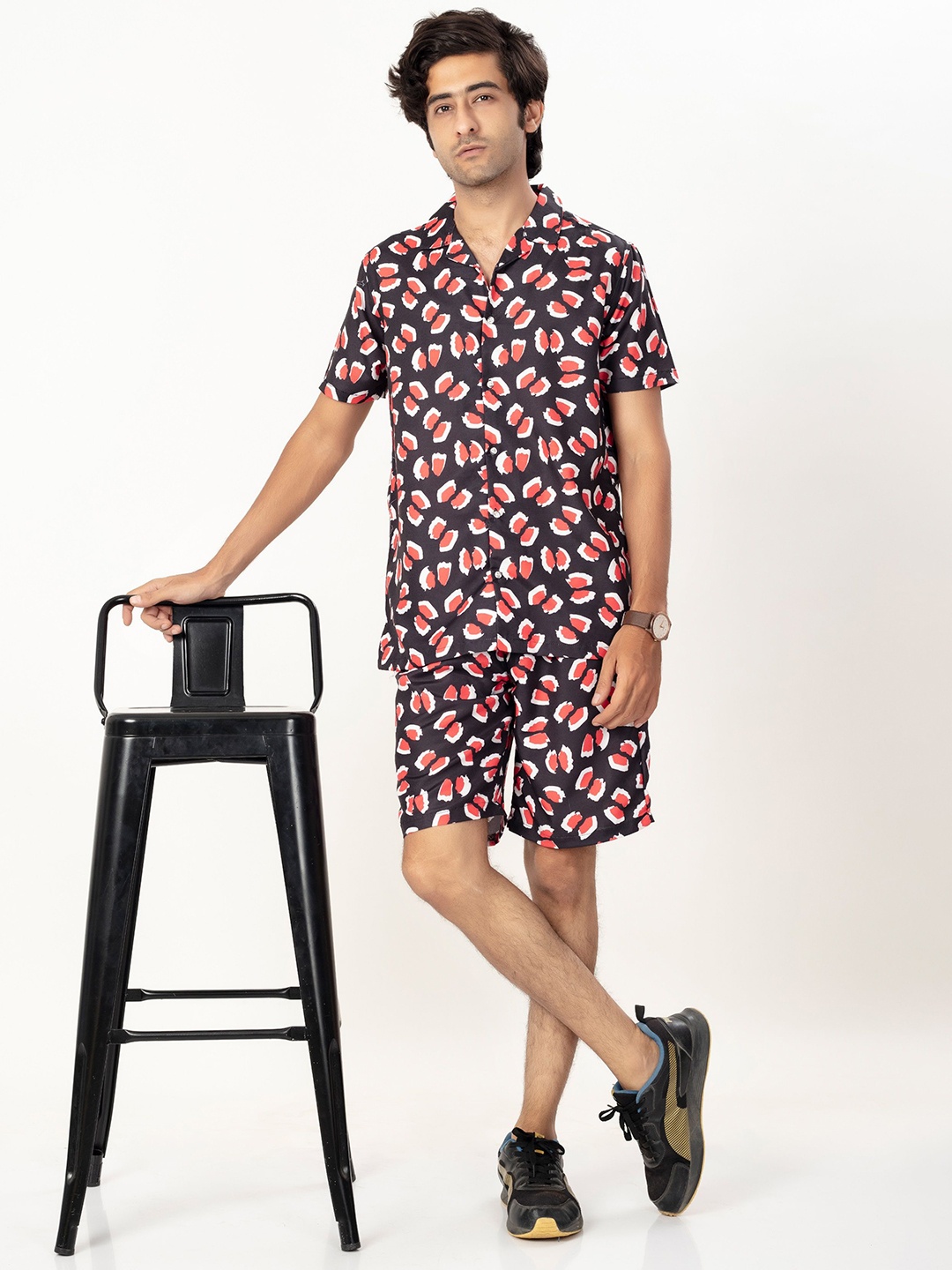 

Gavin Paris Printed Shirt & Shorts Co-Ords, Brown