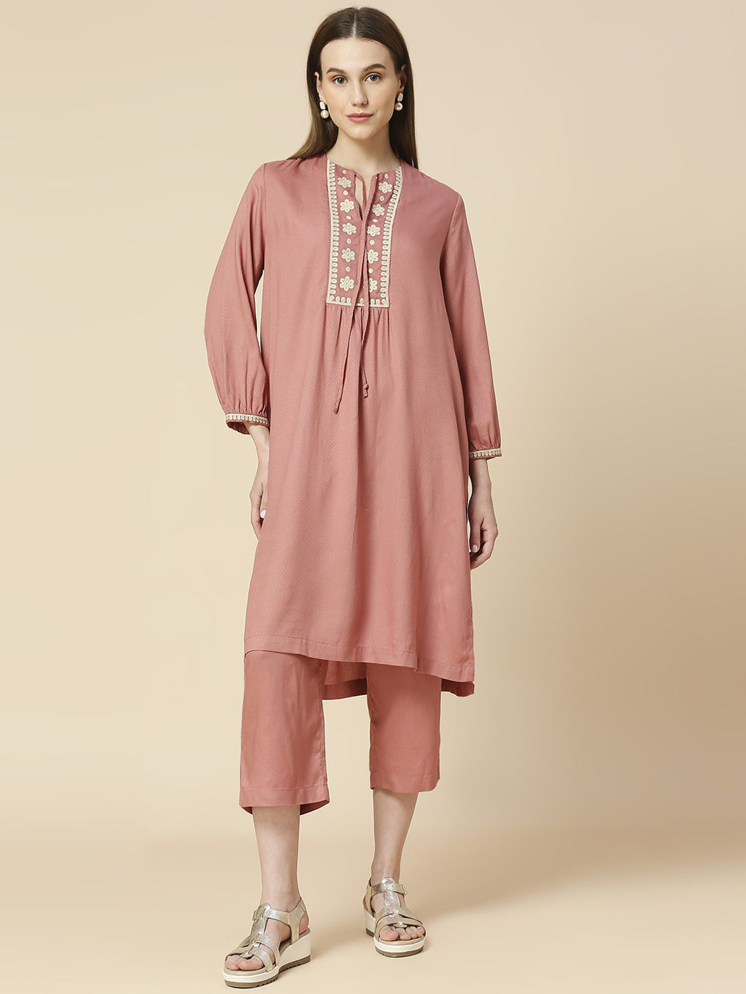 

Modern Indian by CHEMISTRY Yoke Design Tie-Up Neck Kurta with Trouser, Rose