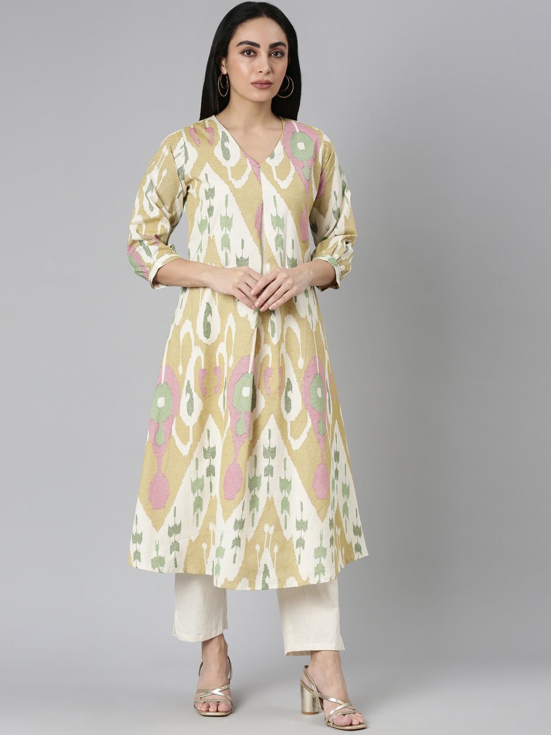 

Neerus Paisley Printed Jute Cotton A-Line Kurta With Trousers, Mustard