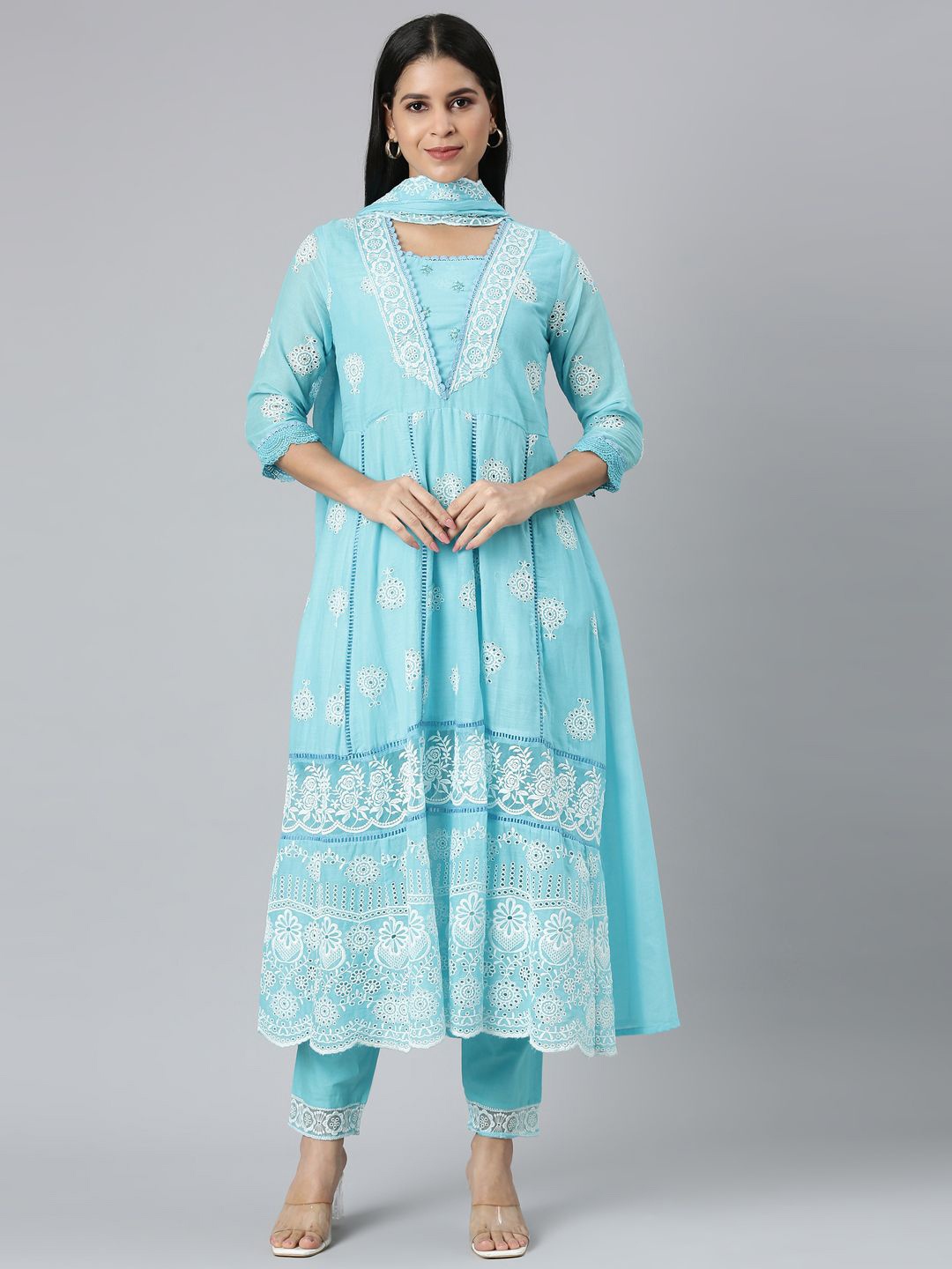 

Neerus Floral Embroidered Panelled Jute Cotton Anarkali Kurta With Trousers & Dupatta, Blue