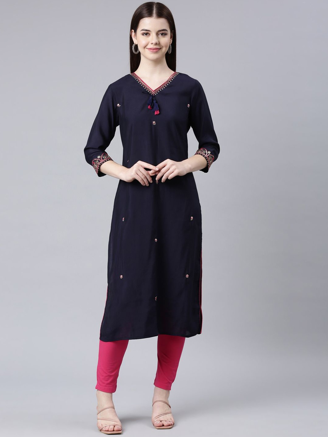 

Neerus Floral Embroidered V-Neck Sequinned Straight Kurta, Navy blue