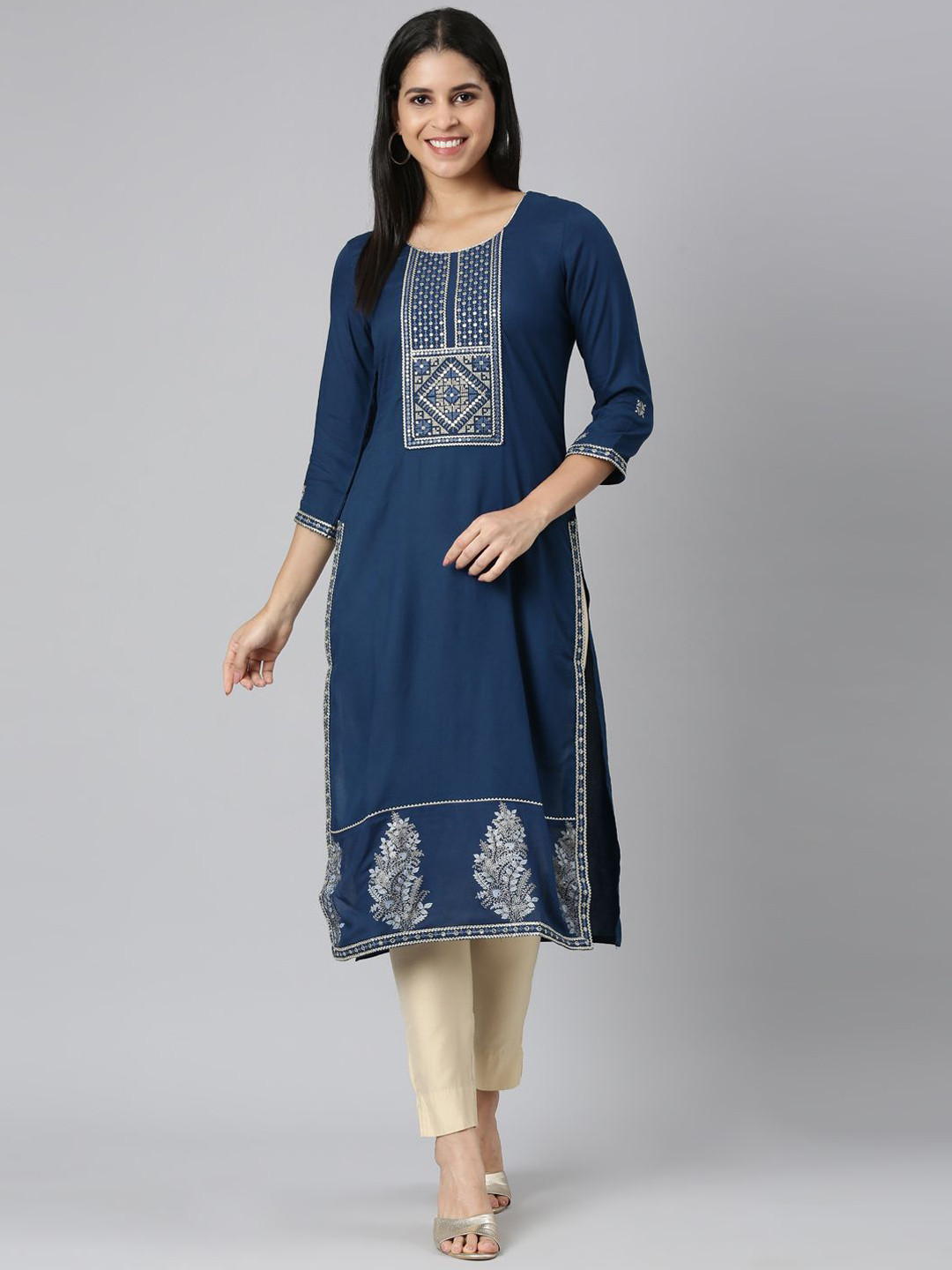 

Neerus Geometric Embroidered Thread Work Straight Kurta, Blue