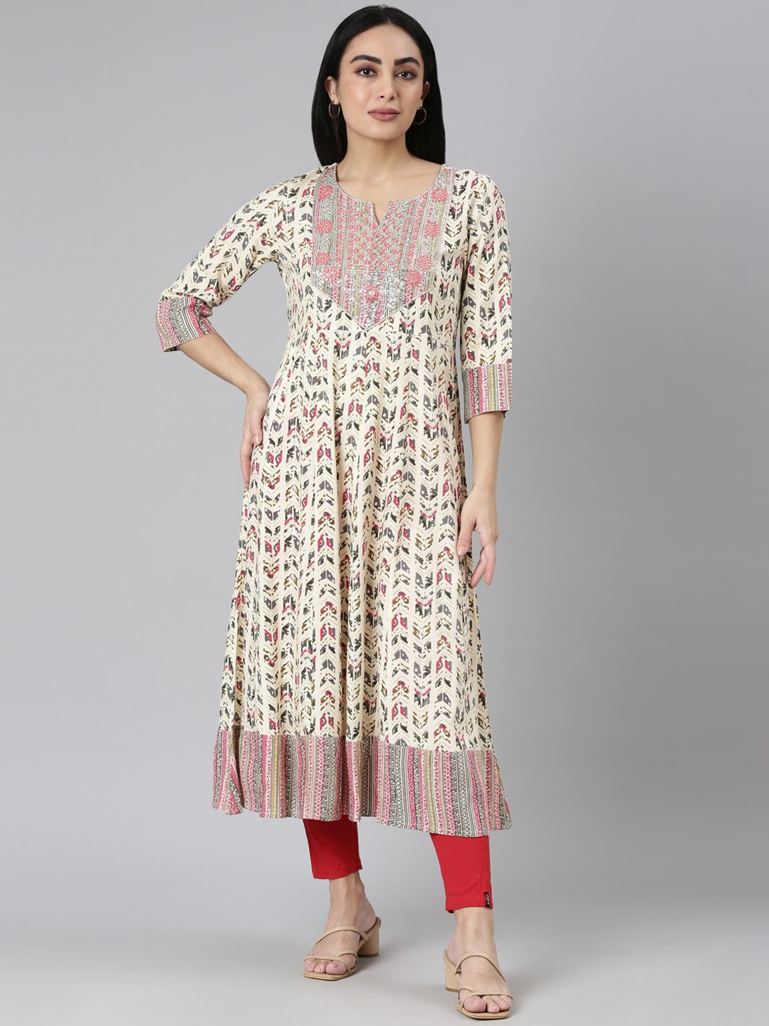 

Neerus Geometric Printed Thread Work Anarkali Kurta, Pink