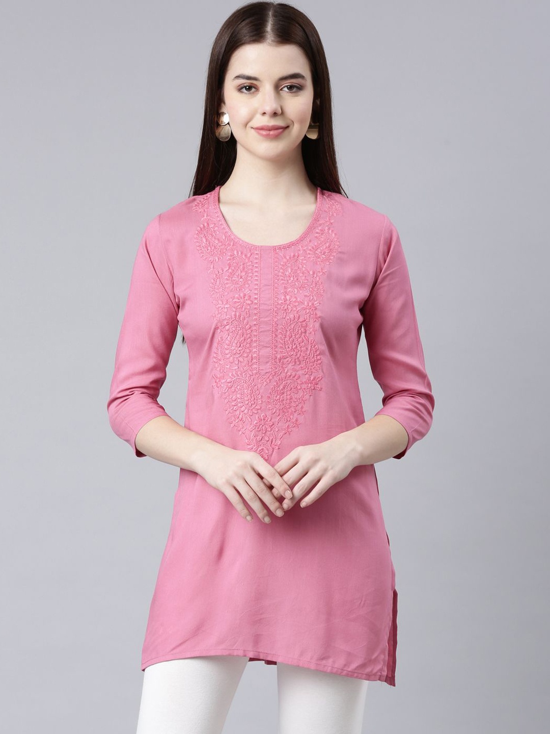 

Neerus Round Neck Embroidered Chikankari Kurti, Pink