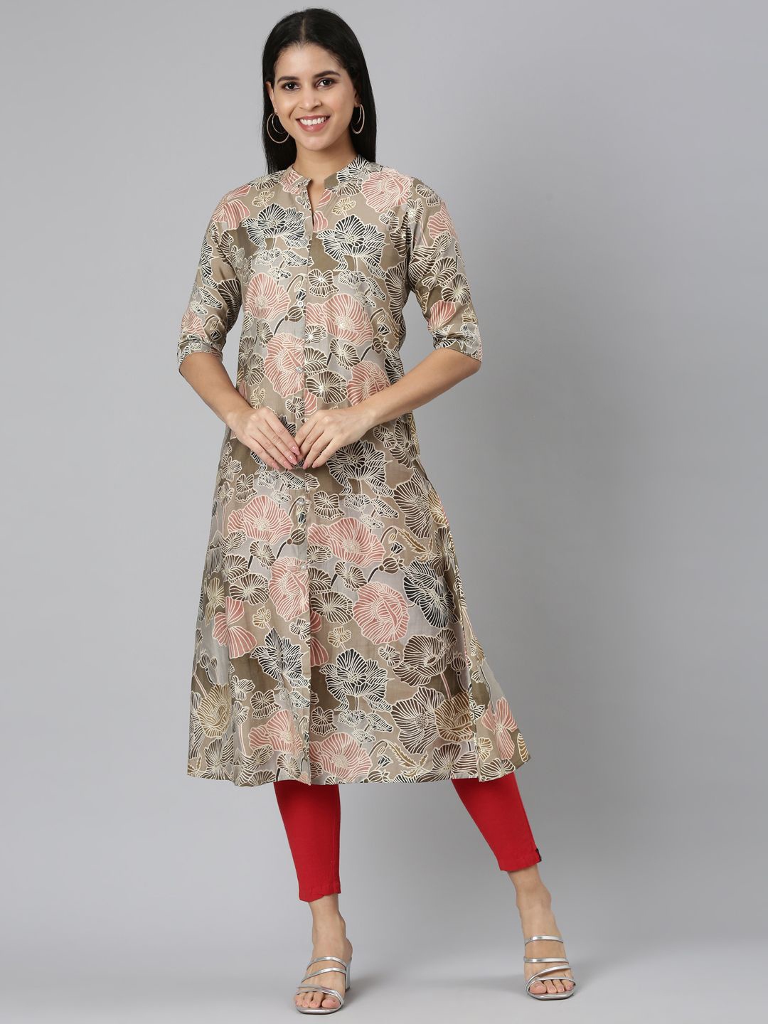 

Neerus Floral Printed Mandarin Collar A Line Kurta, Brown