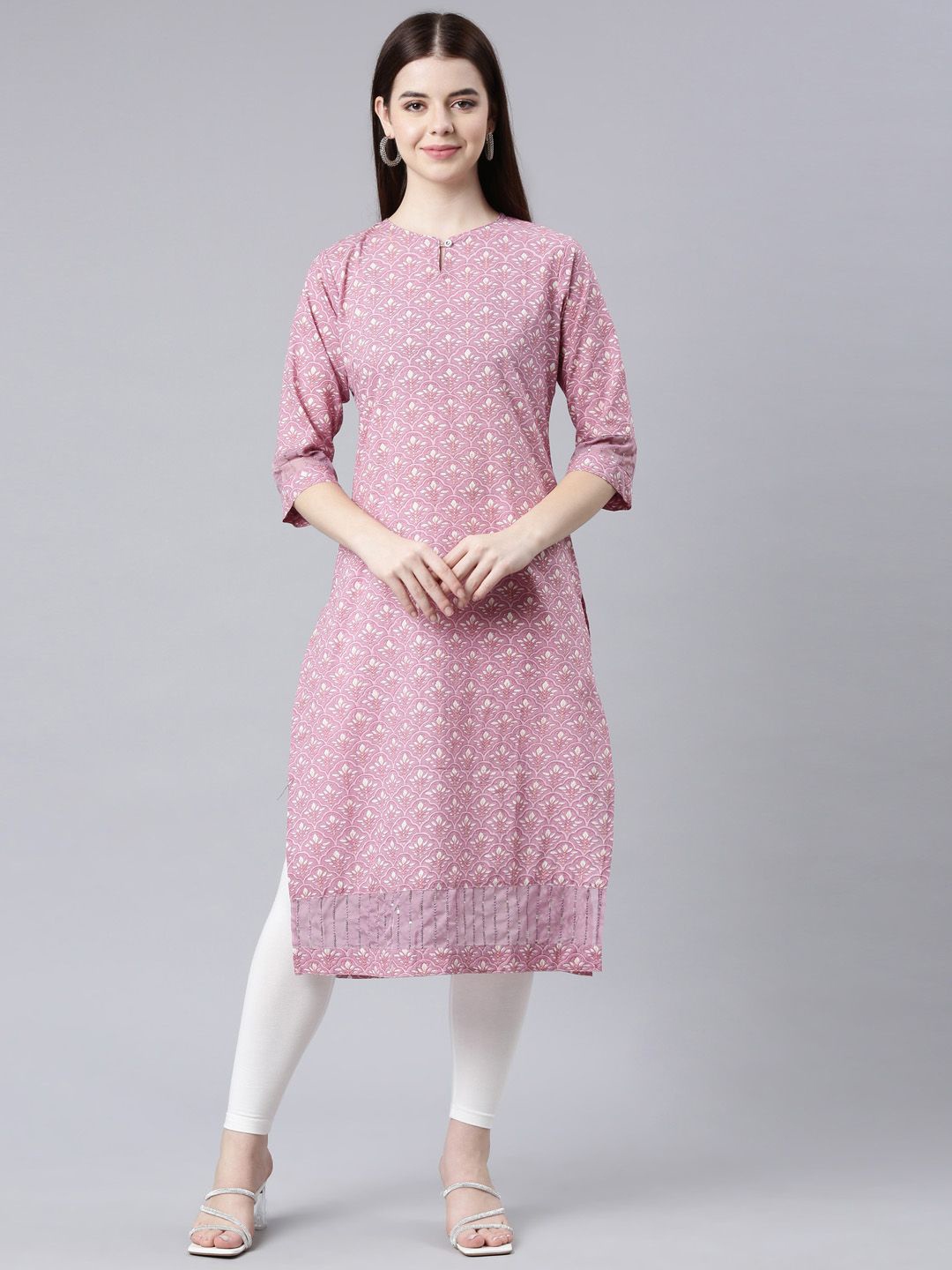 

Neerus Geometric Printed Keyhole Neck Cotton Straigth Kurta, Pink