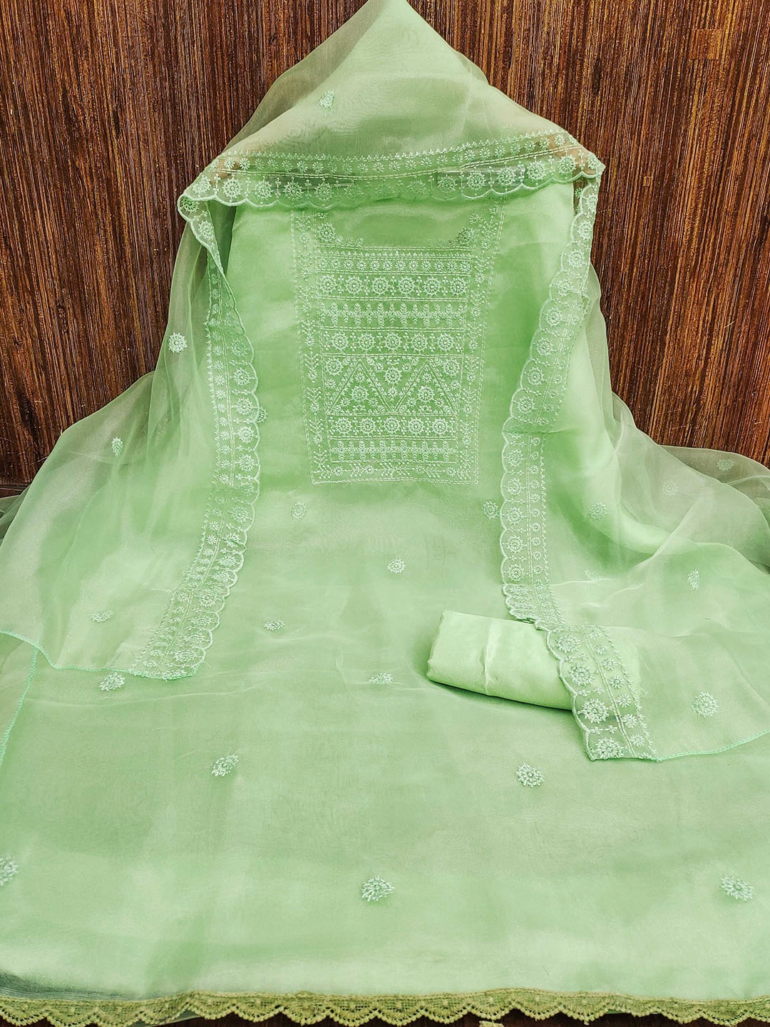 

KALINI Floral Embroidered Organza Unstitched Dress Material, Green