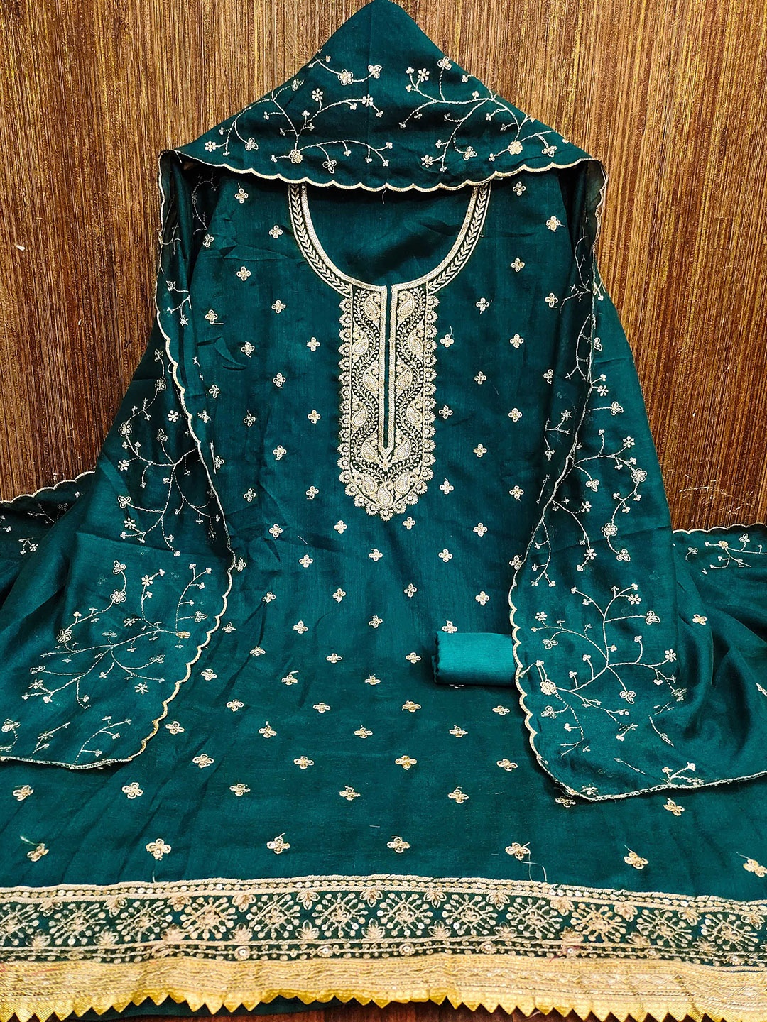 

KALINI Floral Embroidered Unstitched Dress Material, Teal