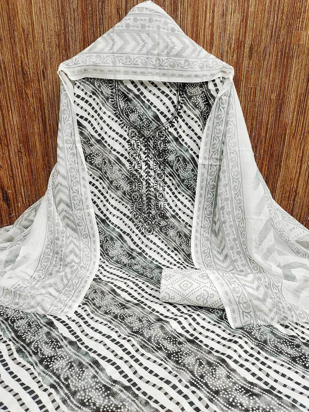 

KALINI Printed Pure Cotton Unstitched Dress Material, Grey