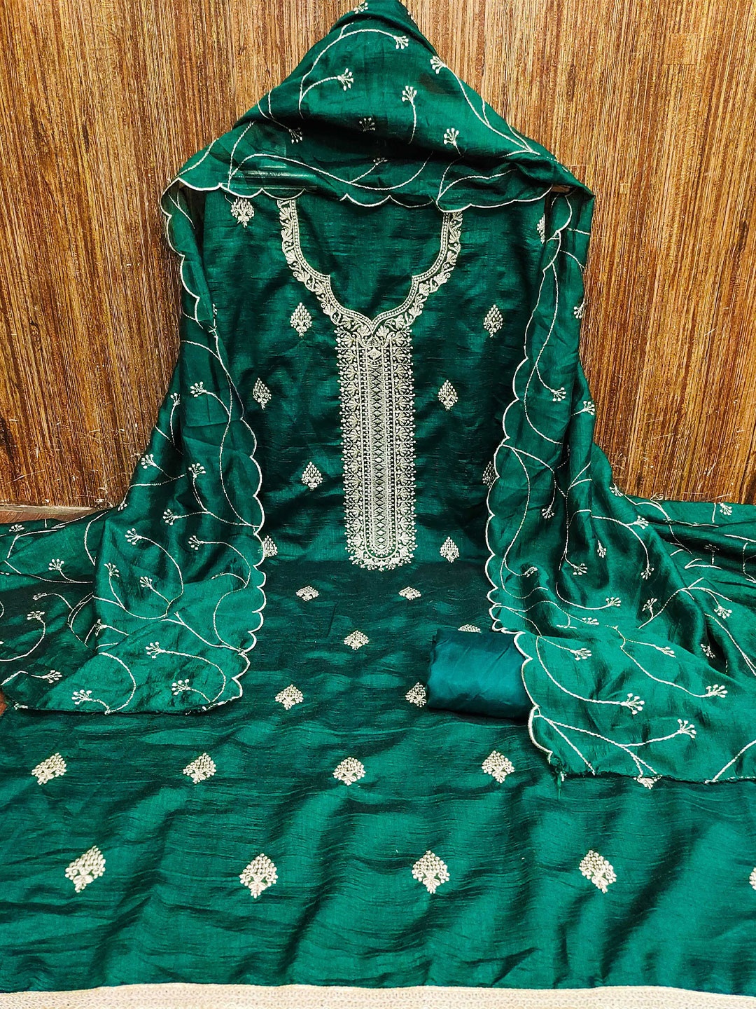 

KALINI Floral Embroidered Zari Unstitched Dress Material, Green