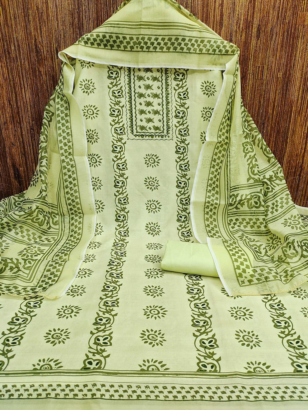 

KALINI Ethnic Motifs Printed Unstitched Dress Material, Green