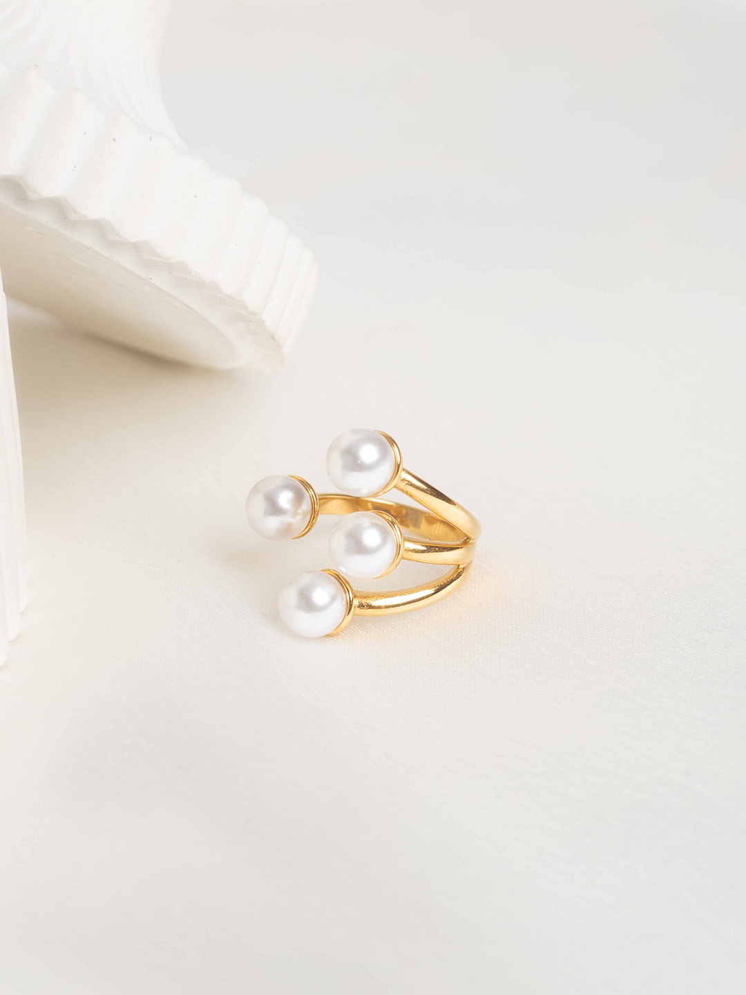 

Perfectly Average Gold-Plated Pearl Beaded Finger Ring