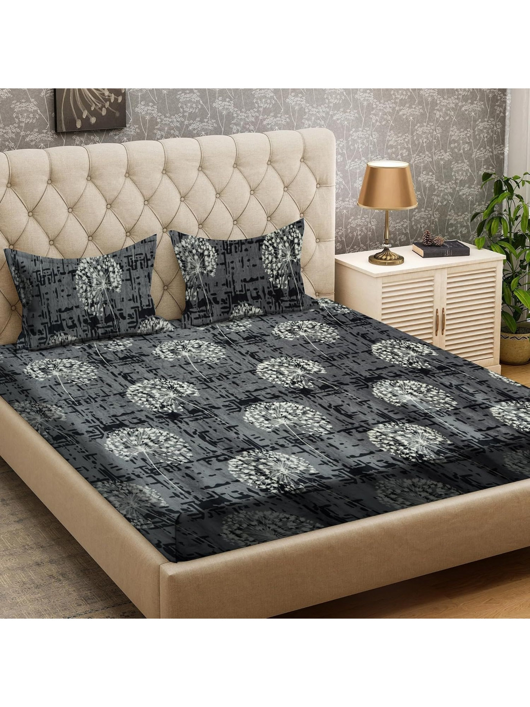 

RRC Black & Grey Printed 300 TC Woollen Double Queen Bedsheet With 2 Pillow Covers