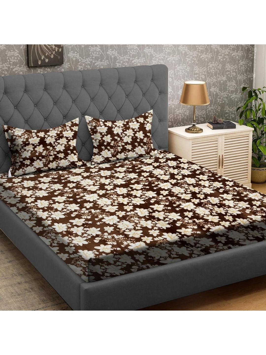 

RRC Brown & White Printed 300 TC Woollen Double Queen Bedsheet With 2 Pillow Covers