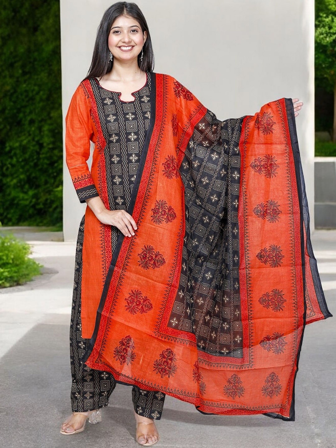 

Jevi Prints Printed Straight Pure Cotton Kurta with Patiala & With Dupatta, Orange