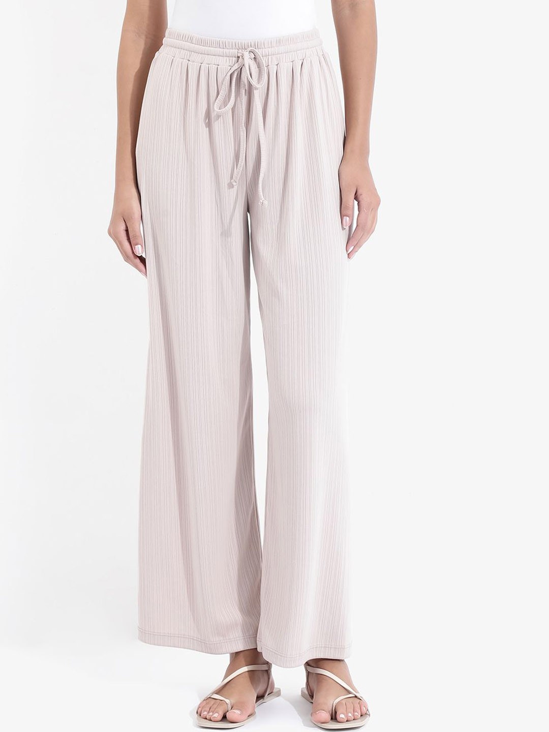 

RAREISM Women Loose Fit High-Rise Trousers, Off white