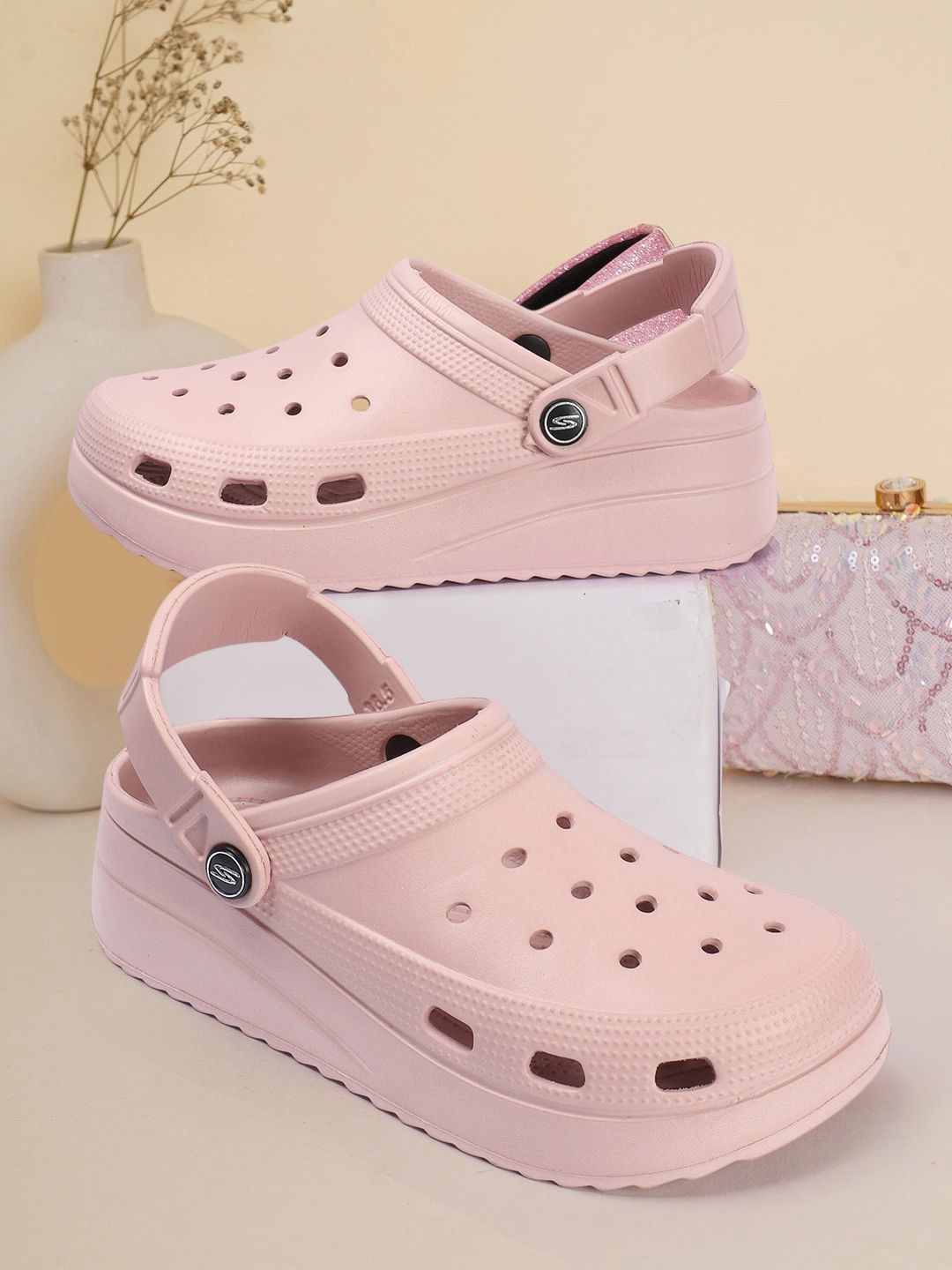 

The Roadster Lifestyle Co Women Textured Water Resistant Clogs, Peach