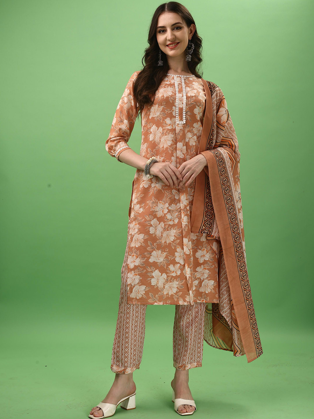 

THE52 Floral Printed Regular Thread Work Straight Kurta With Trousers & Dupatta, Orange