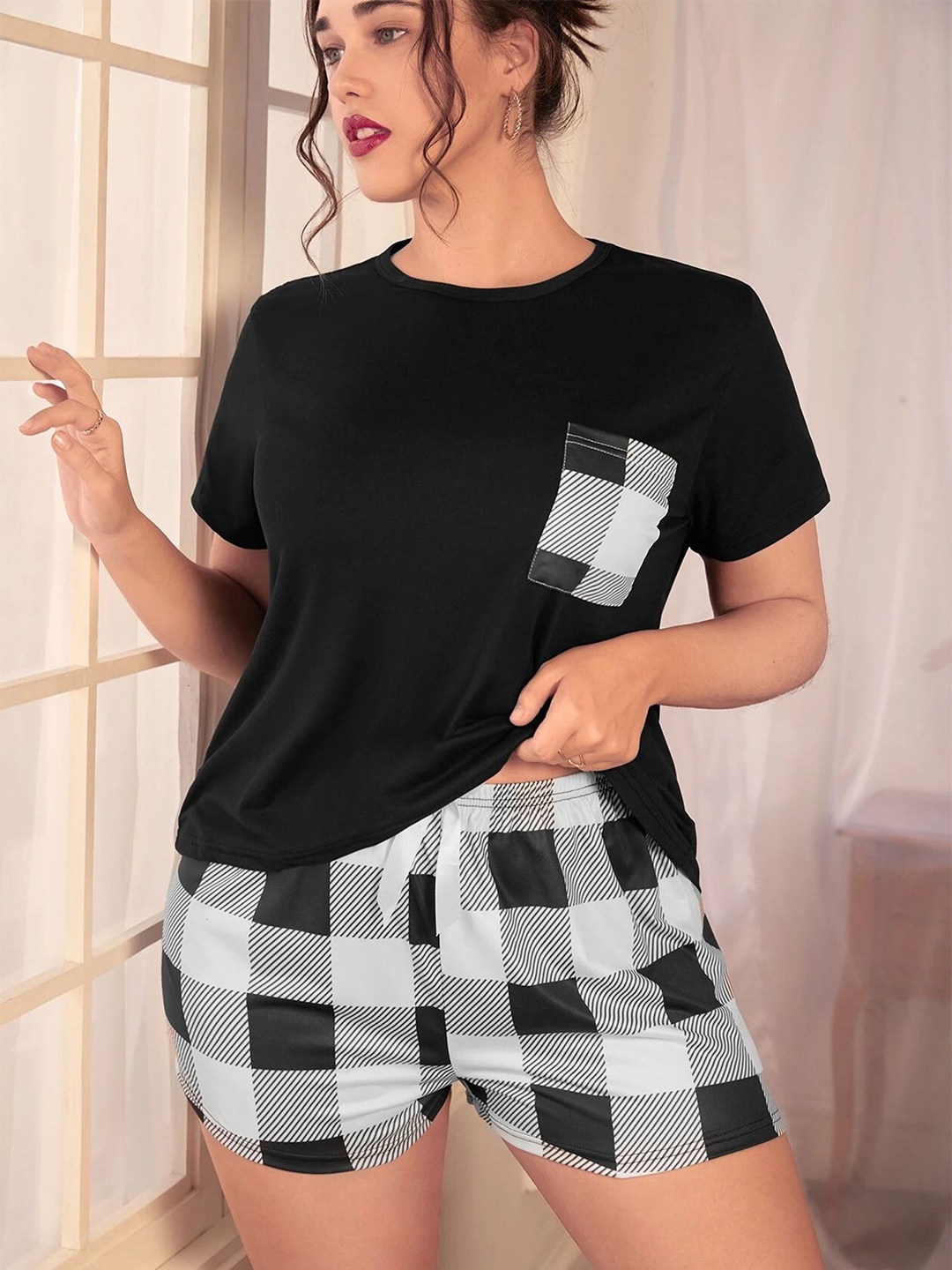 

LULU & SKY T-Shirt & Printed Shorts Night Suits, Black