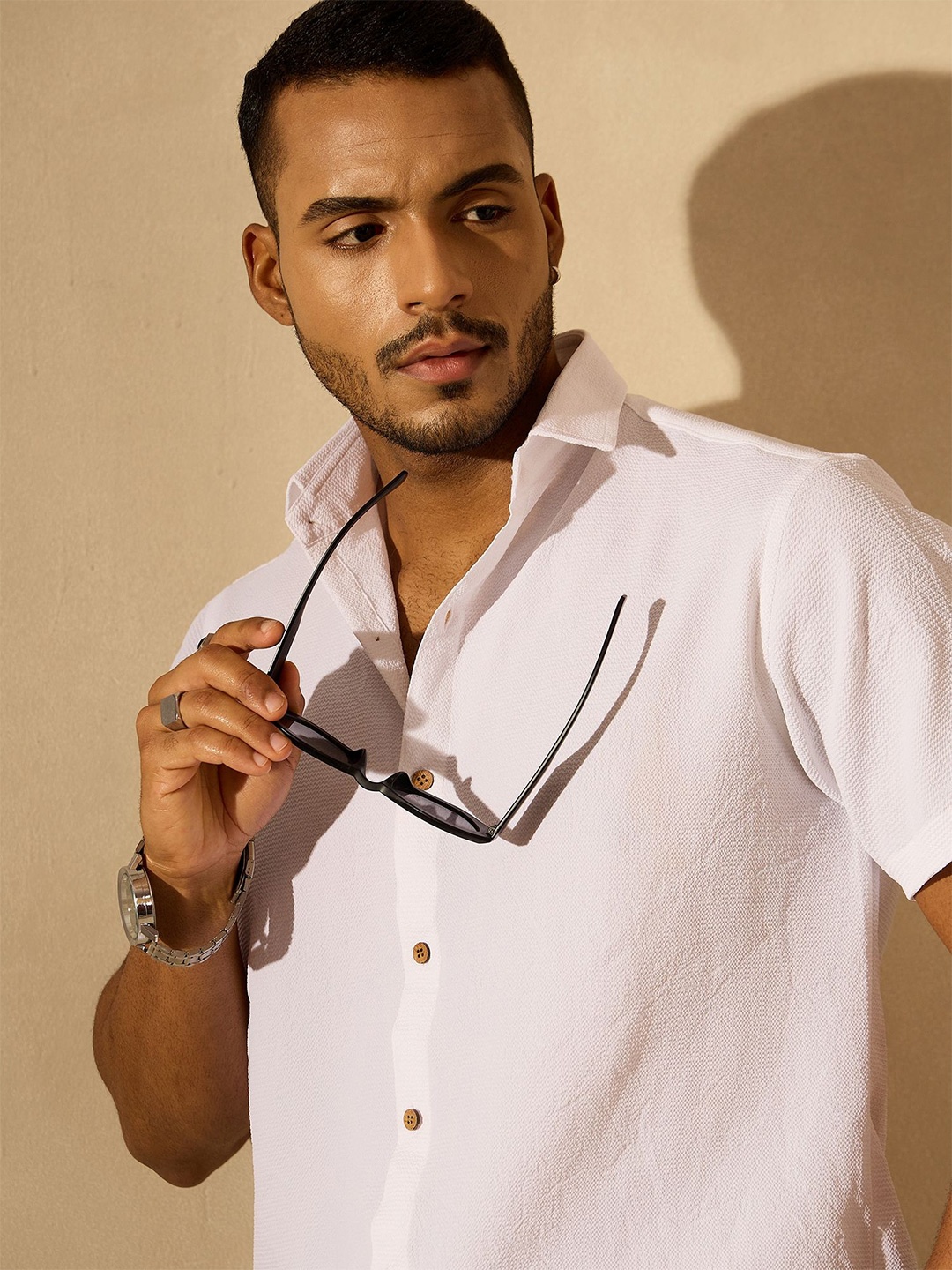 

DENNISON Men Solid Spread Collar Oversized Smart Casual Shirt, White