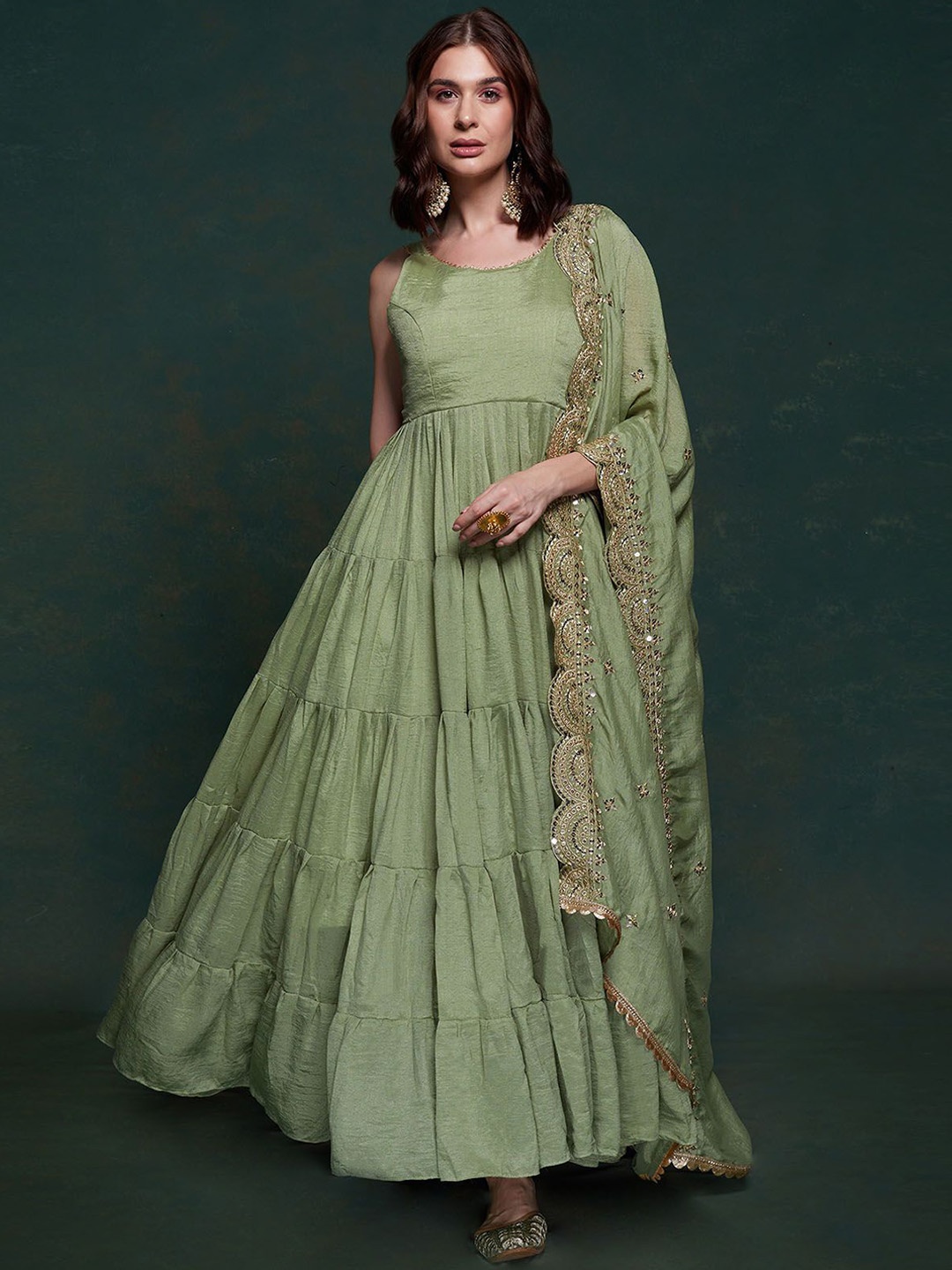 

ODETTE Sleeveless Georgette Anarkali Tiered Kurta With Dupatta, Olive