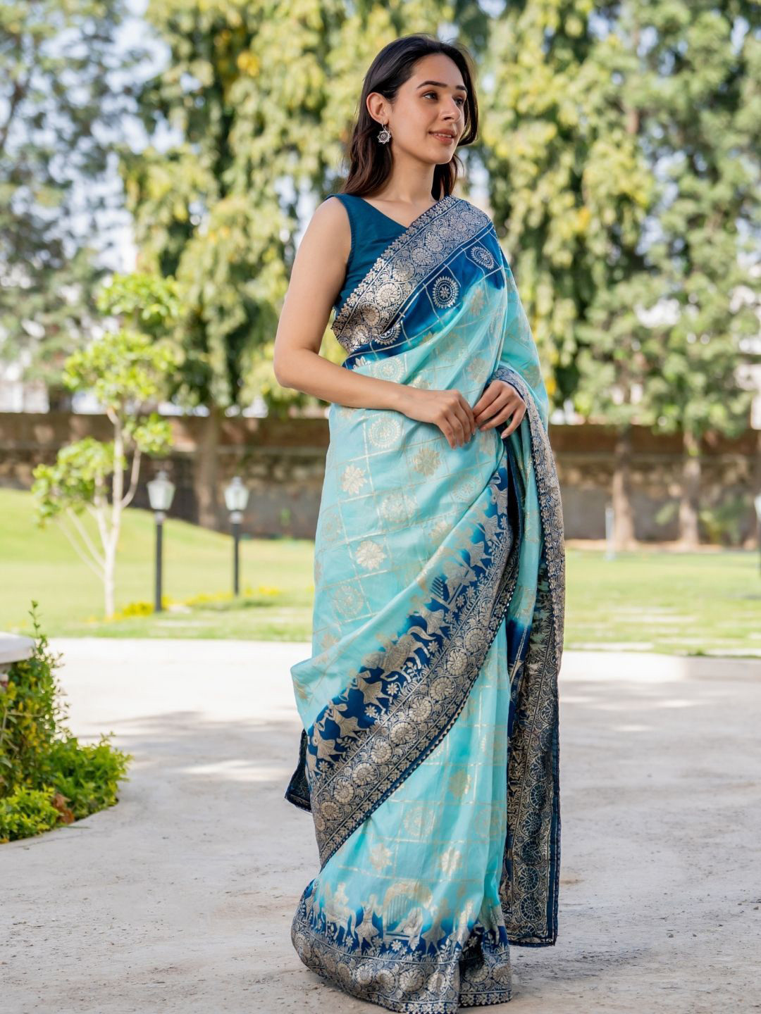 

HOUSE OF JAMOTI Woven Design Zari Banarasi Saree, Blue