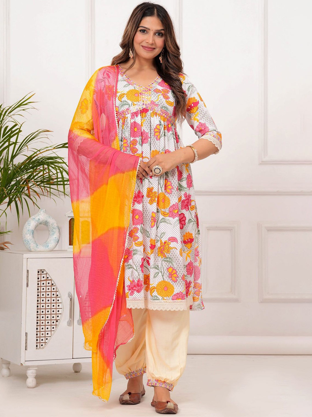 

KURTI WALA Floral Printed Empire Kurta with Salwar & Dupatta, Pink