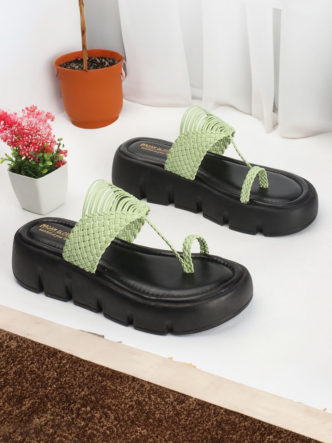 

madam glorious Woven Design Flatform Sandals, Green
