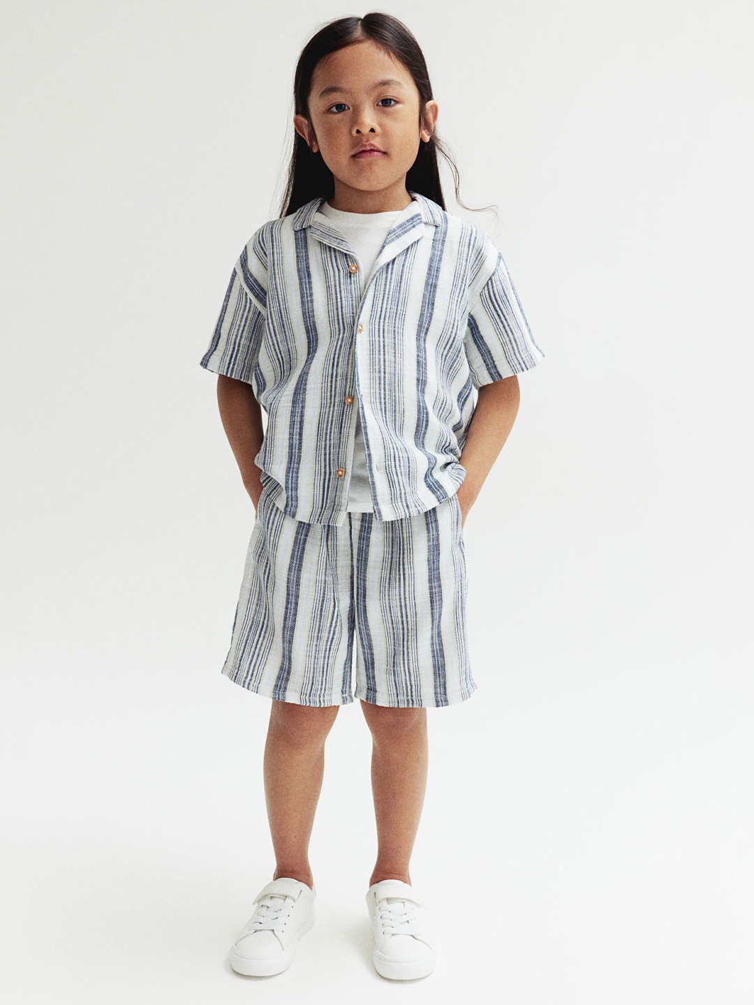 

H&M Boys Pure Cotton 2-Piece Shirt And Shorts Set, Blue