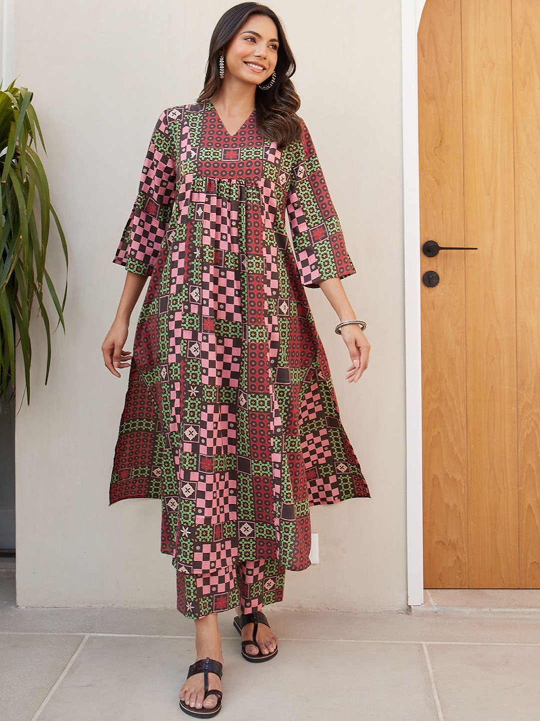 

HERE&NOW Maroon Geometric Printed Pure Cotton Kurta With Palazzos