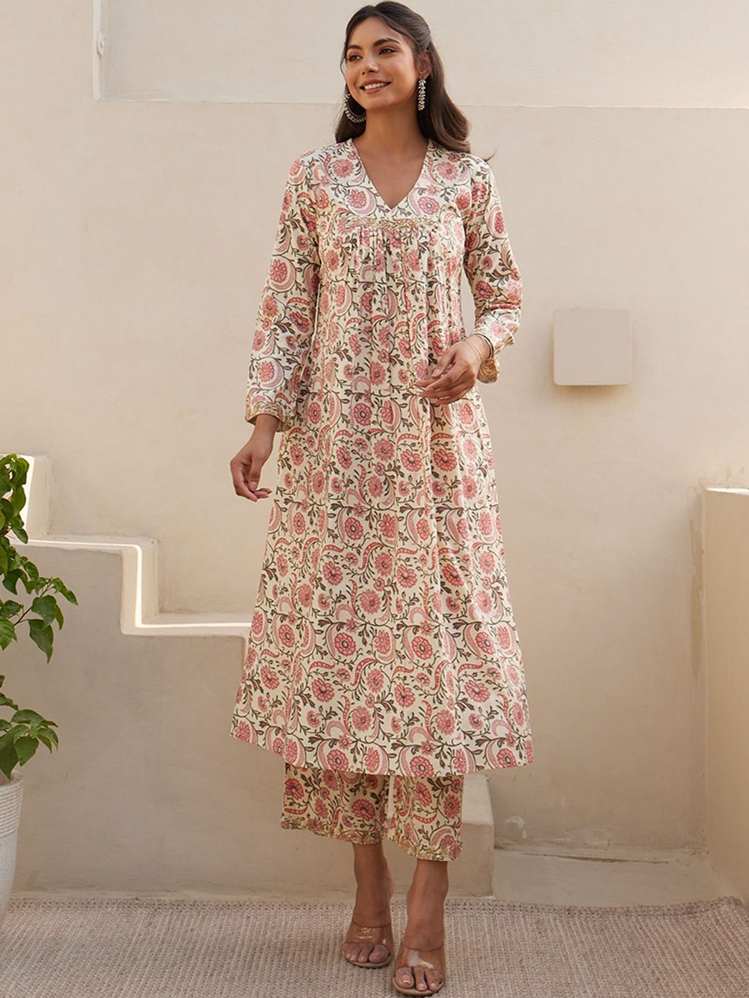 

HERE&NOW Cream-Coloured Floral Printed Empire Kurta With Palazzos