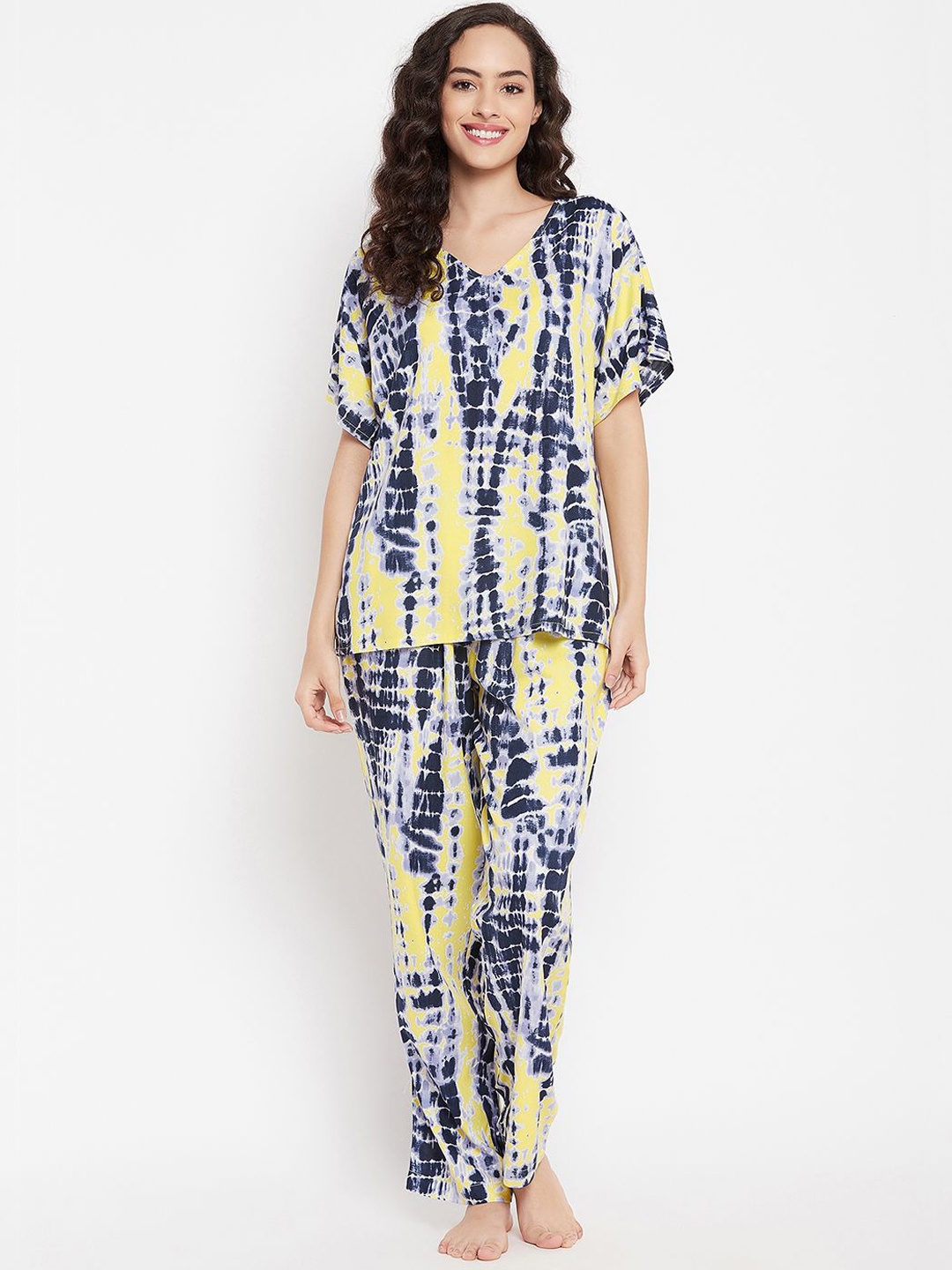 

Clovia Women Rayon Top and Pyjama Set, Blue
