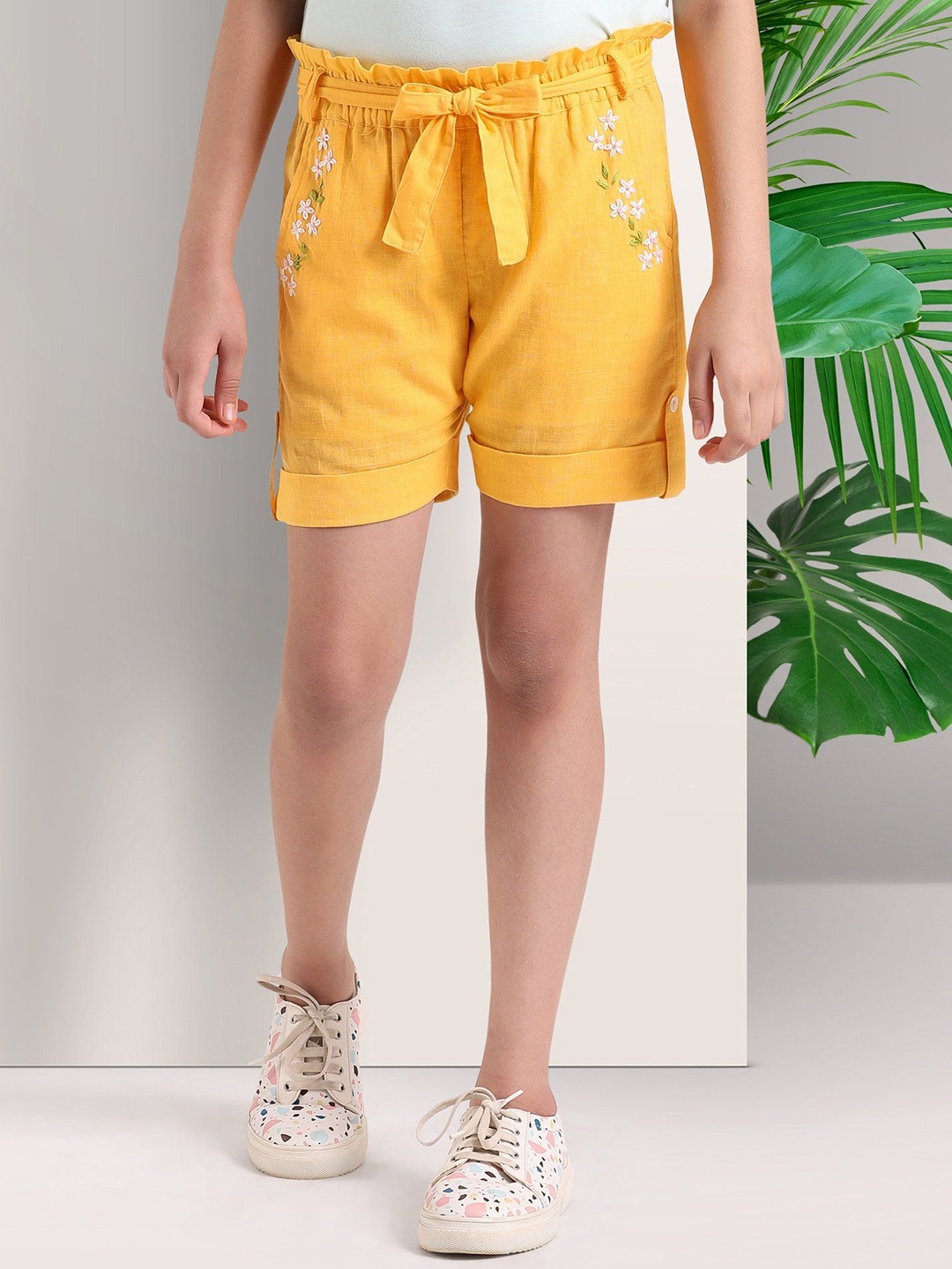 

ARIAS By LARA DUTTA Girls Solid Woven Above Knee Mid-Rise Regular Shorts, Yellow