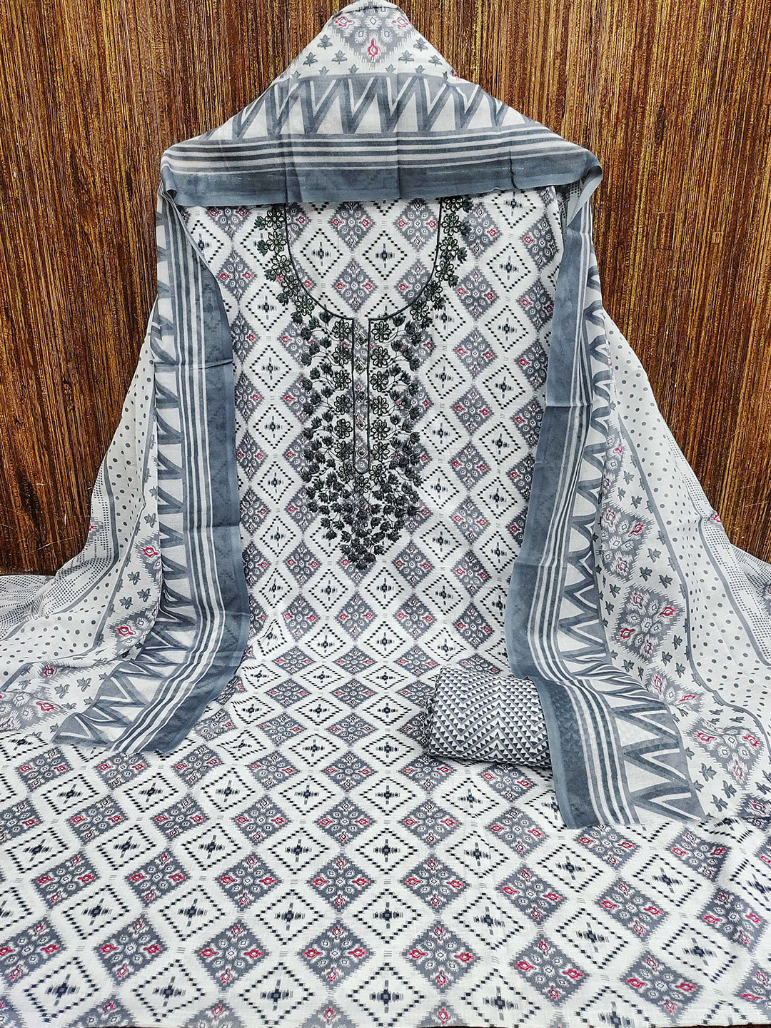 

KALINI Ethnic Motifs Printed Pure Cotton Unstitched Dress Material, Grey