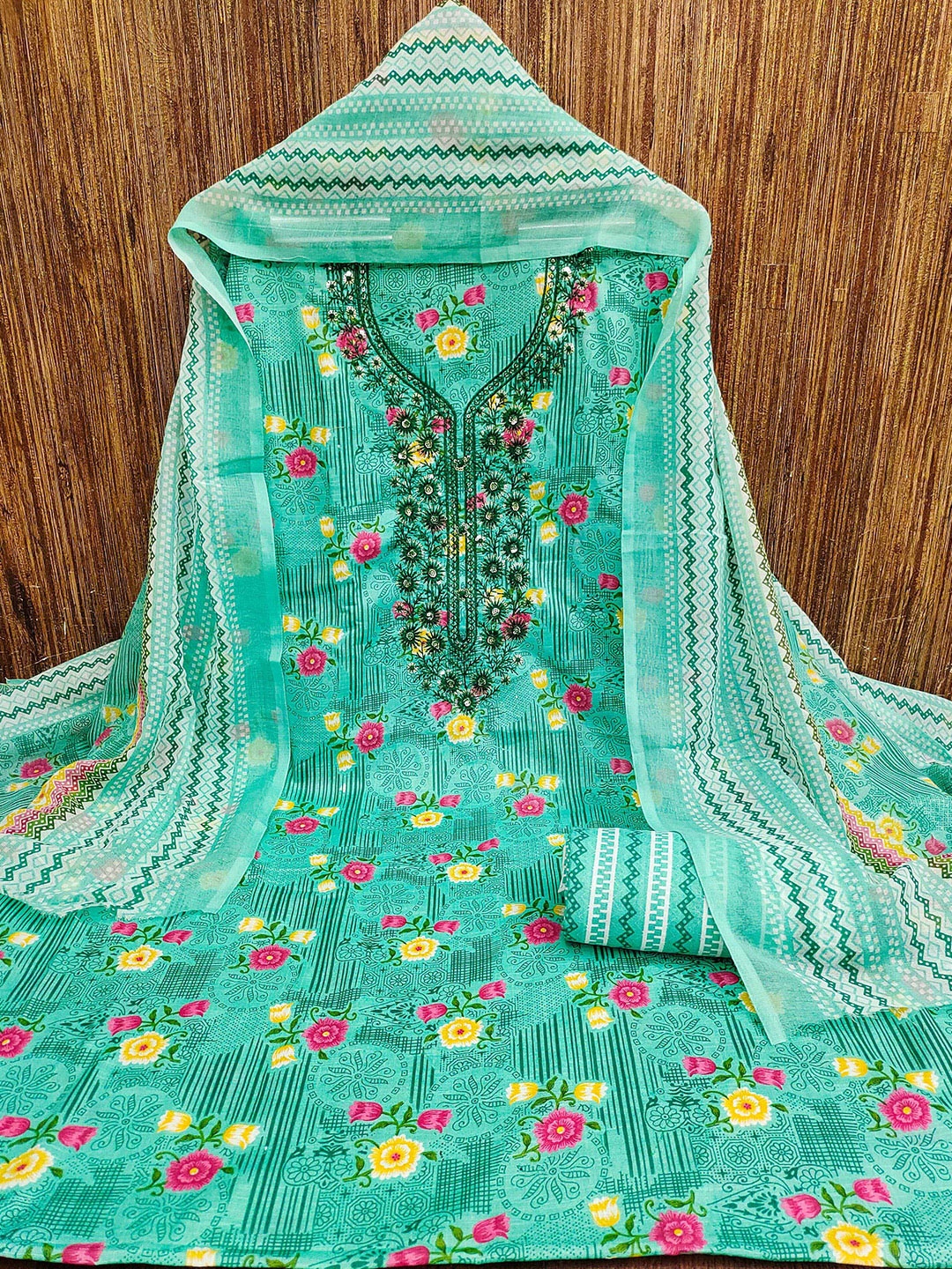 

KALINI Floral Printed Pure Cotton Unstitched Dress Material, Green