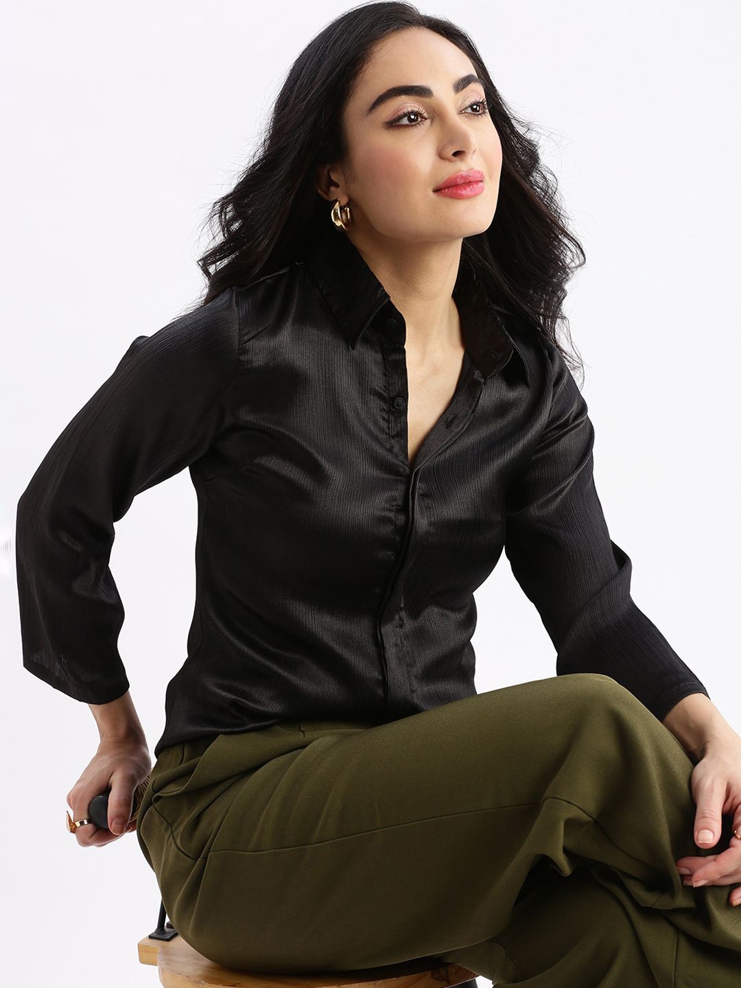 

SHOWOFF Women Standard Slim Fit Opaque Casual Shirt, Black