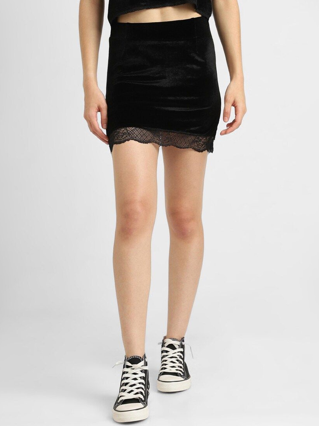 

FOREVER 21 Women solid Straight A-Line Mini Skirts, Black