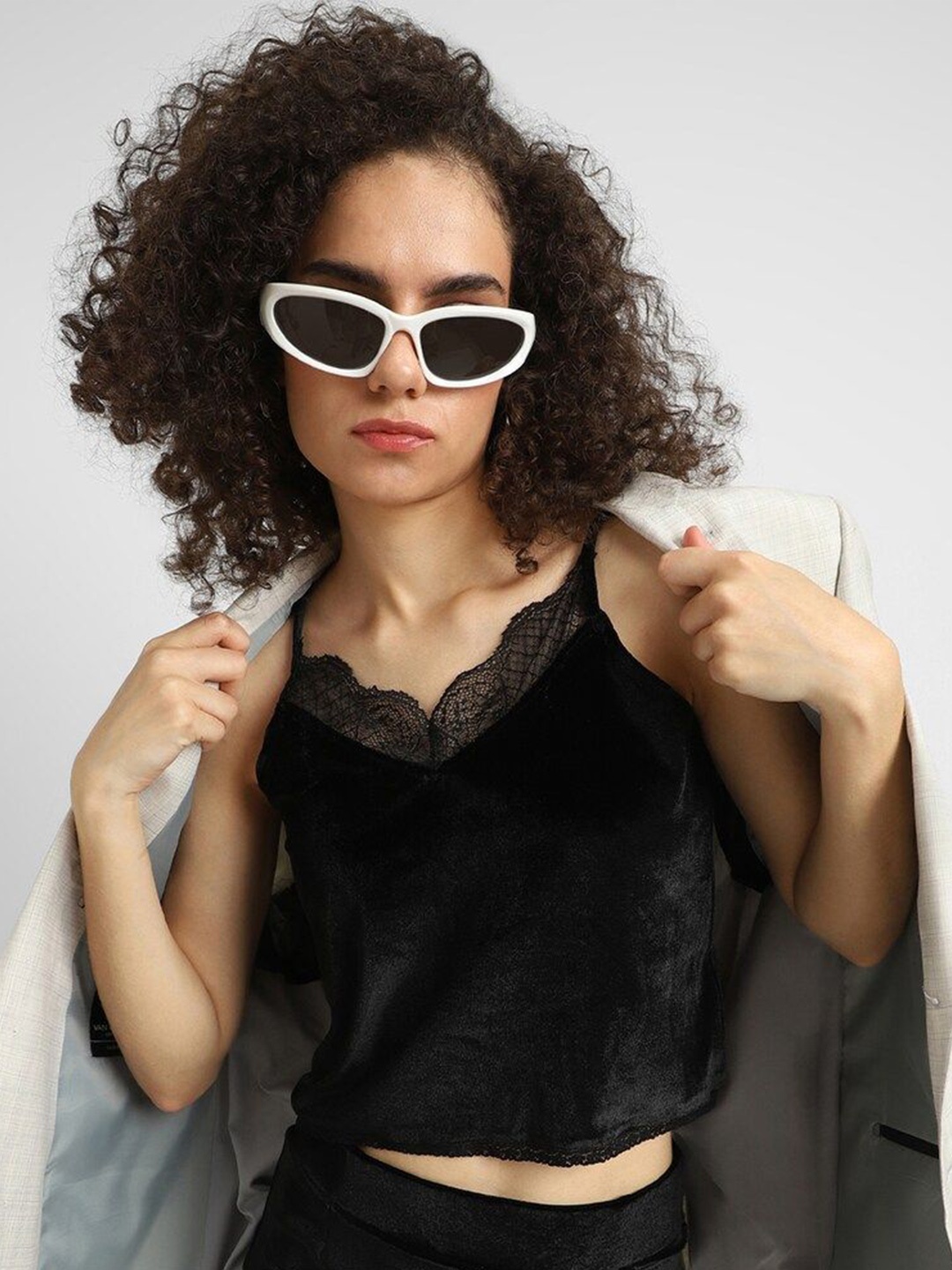 

FOREVER 21 Women Shoulder Straps Crop Top, Black
