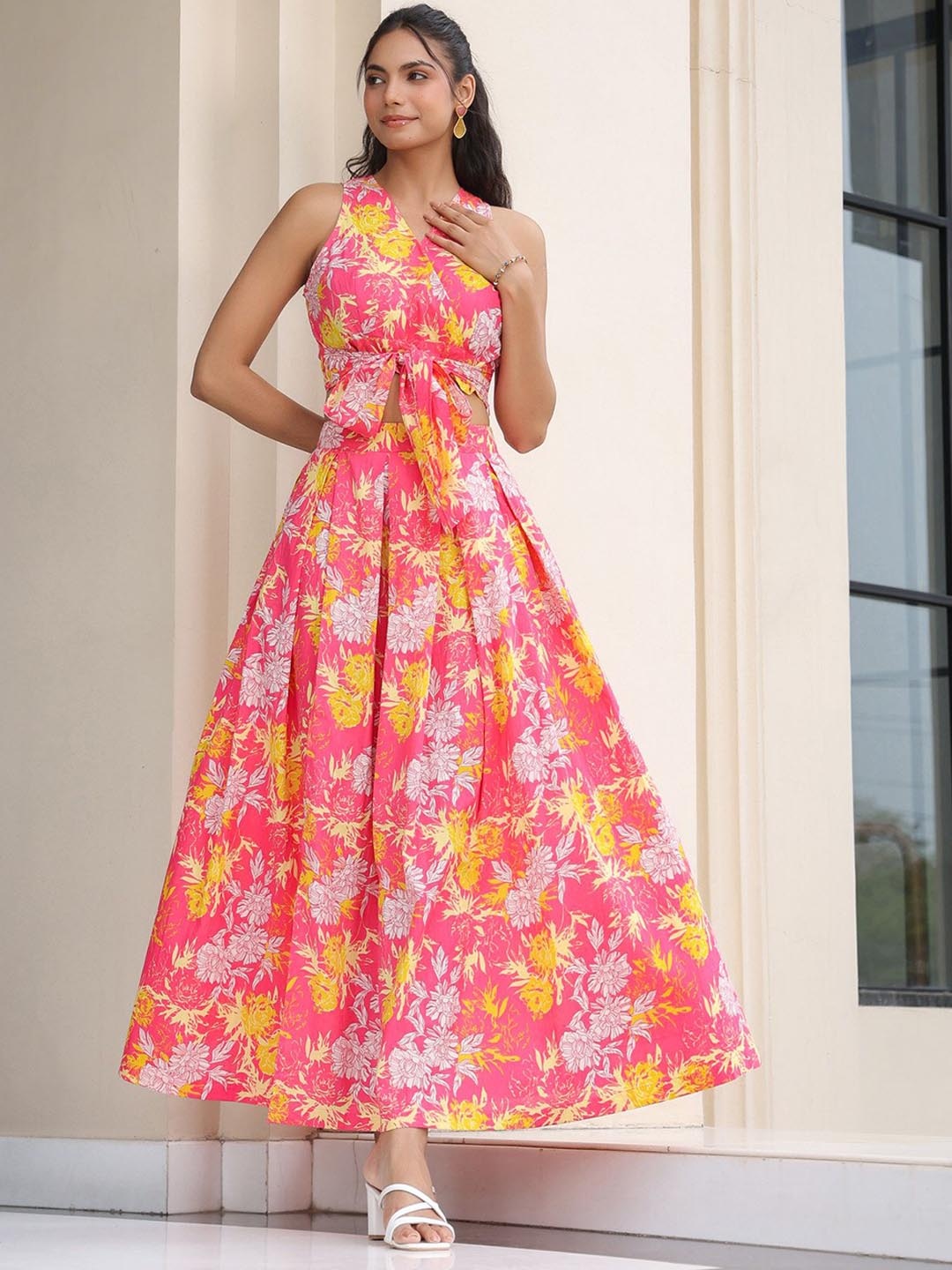 

JISORA Pink Floral Printed Pure Cotton Tie-Up Crop Top With Skirt
