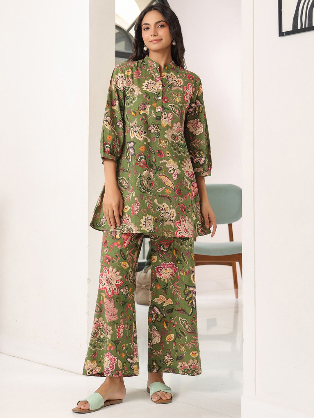 

JISORA Green Printed Pure Cotton Top With Palazzo
