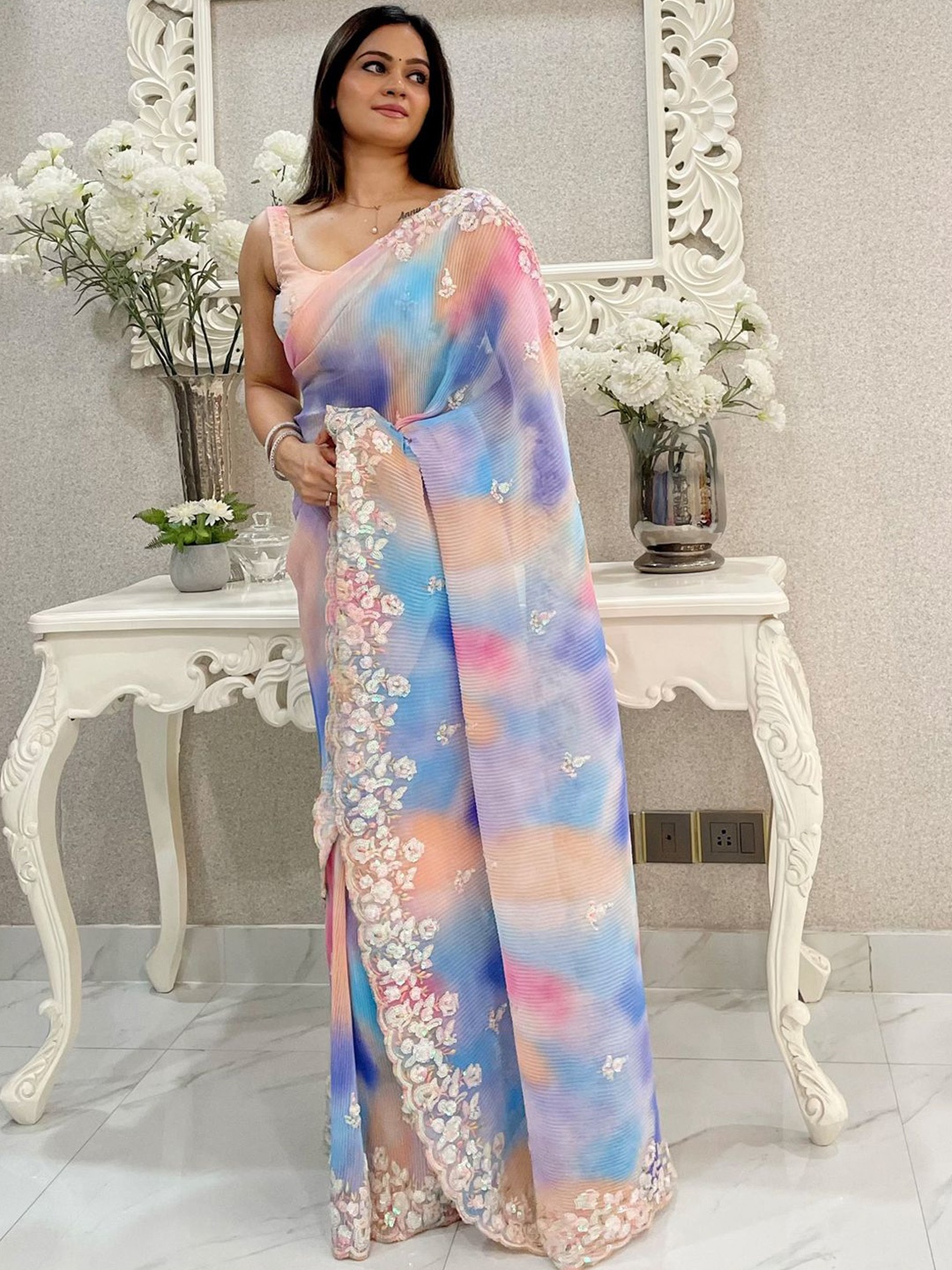 

Panzora Embroidery Work Tie and Dye Sequinned Saree, Purple