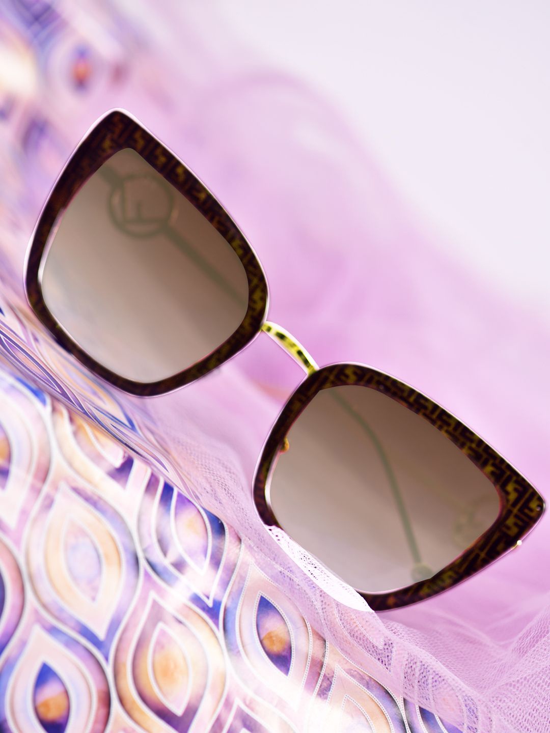 

CELEBRITY SUNGLASSES Women Oversized Sunglasses with UV Protected Lens, Brown
