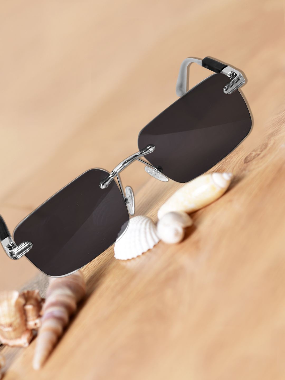 

CELEBRITY SUNGLASSES Unisex Browline Sunglasses with UV Protected Lens, Black