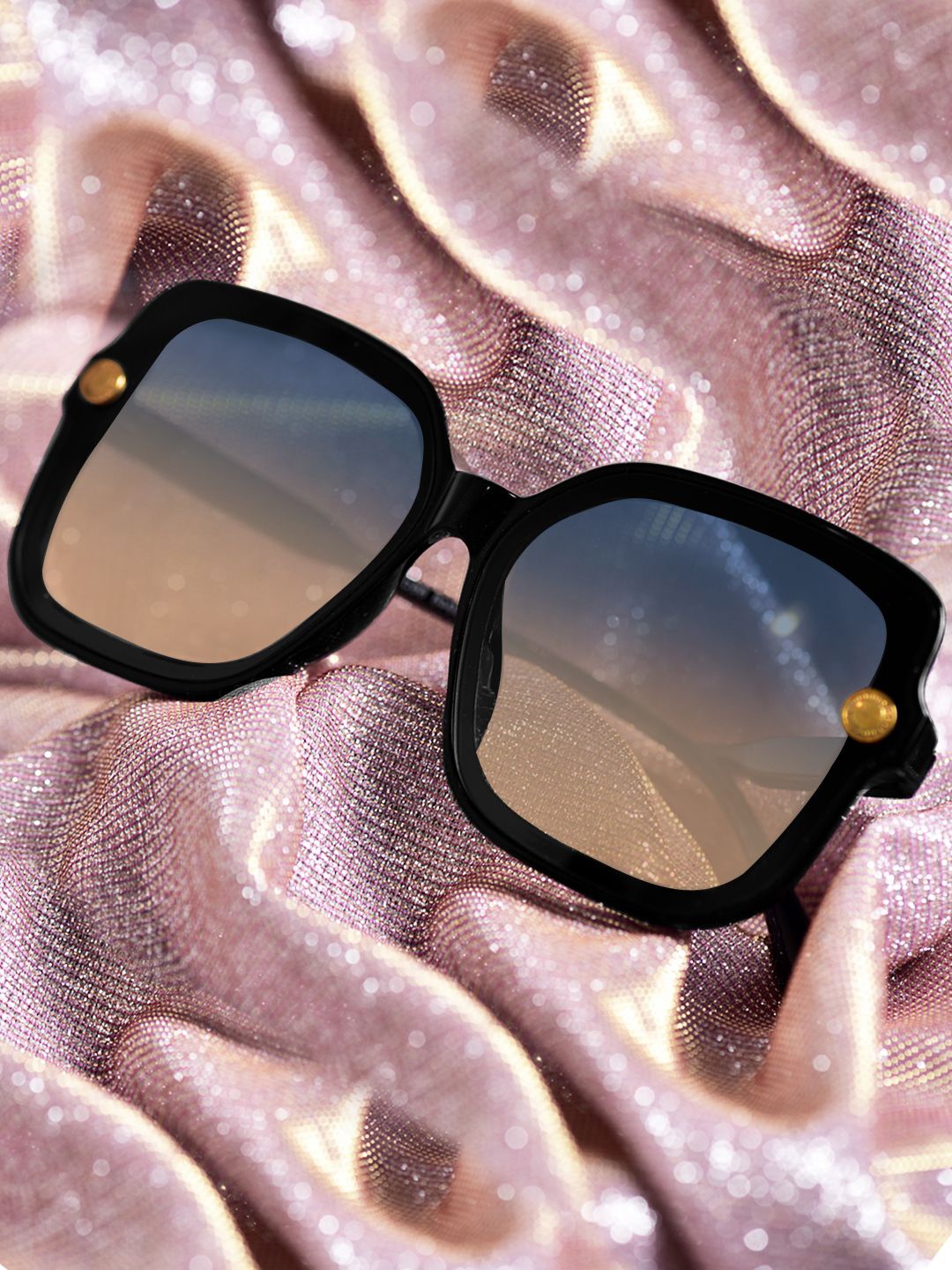 

CELEBRITY SUNGLASSES Women Oversized Sunglasses with UV Protected Lens, Black