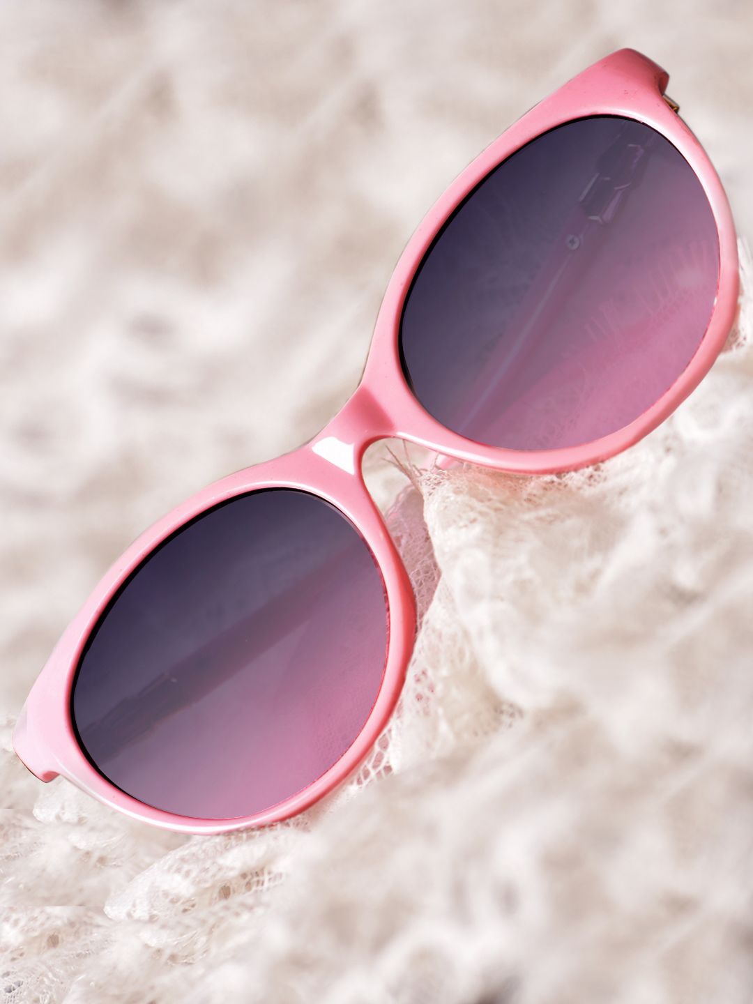 

CELEBRITY SUNGLASSES Women Oversized Sunglasses with UV Protected Lens, Purple