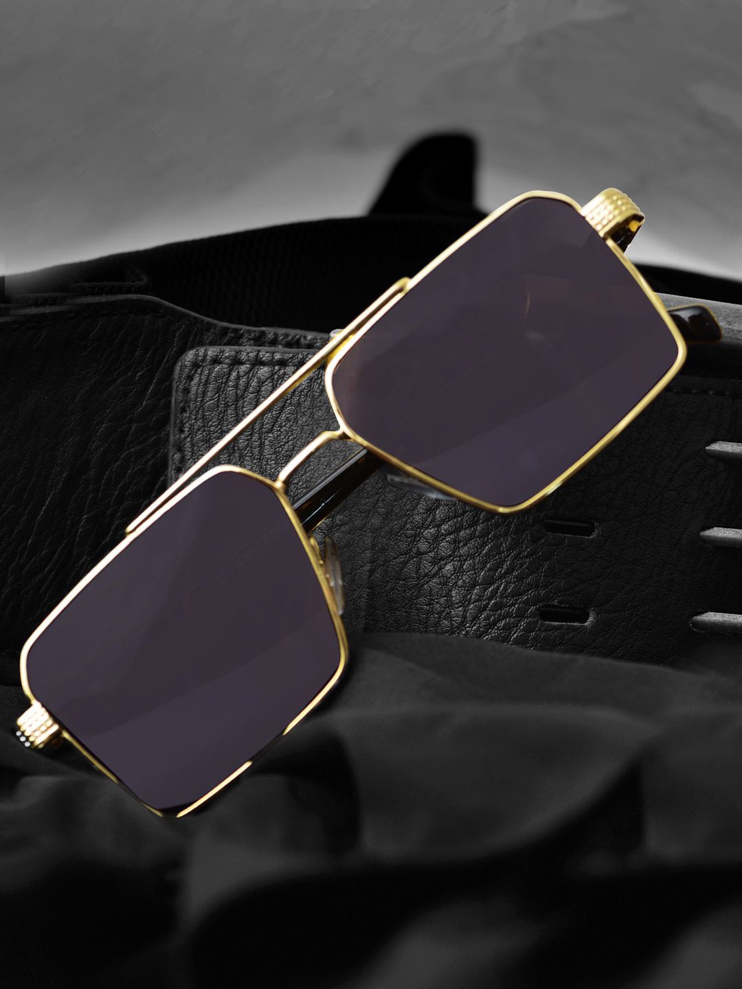 

CELEBRITY SUNGLASSES Unisex Browline Sunglasses with UV Protected Lens, Black