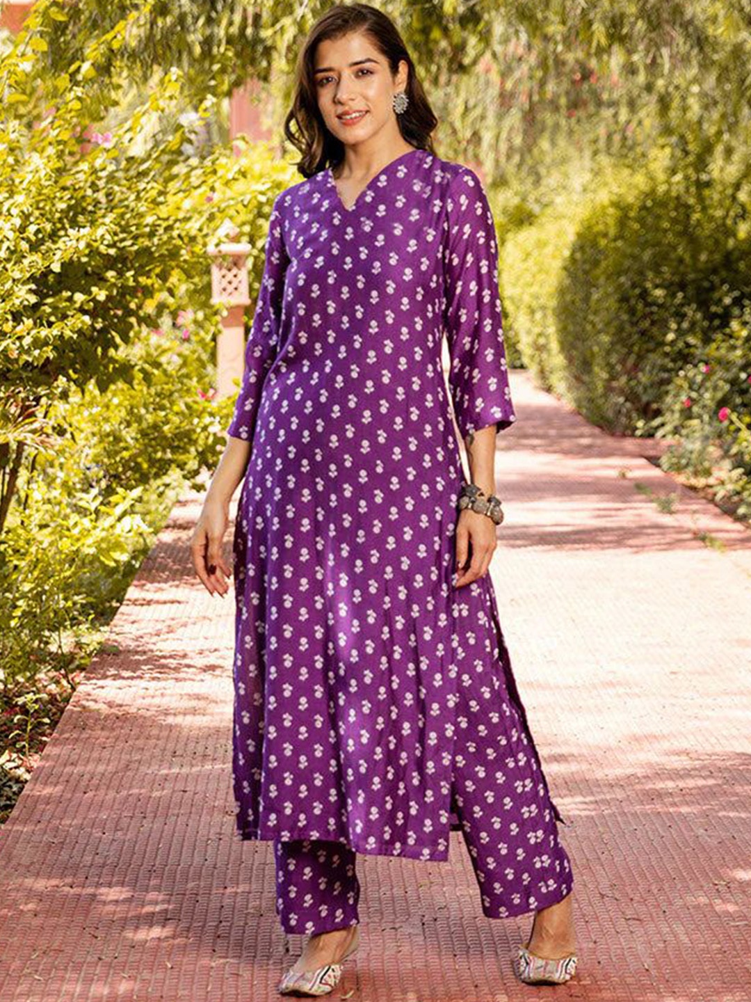 

Anni Designer Floral Printed V-Neck Regular Kurta with Trousers, Purple