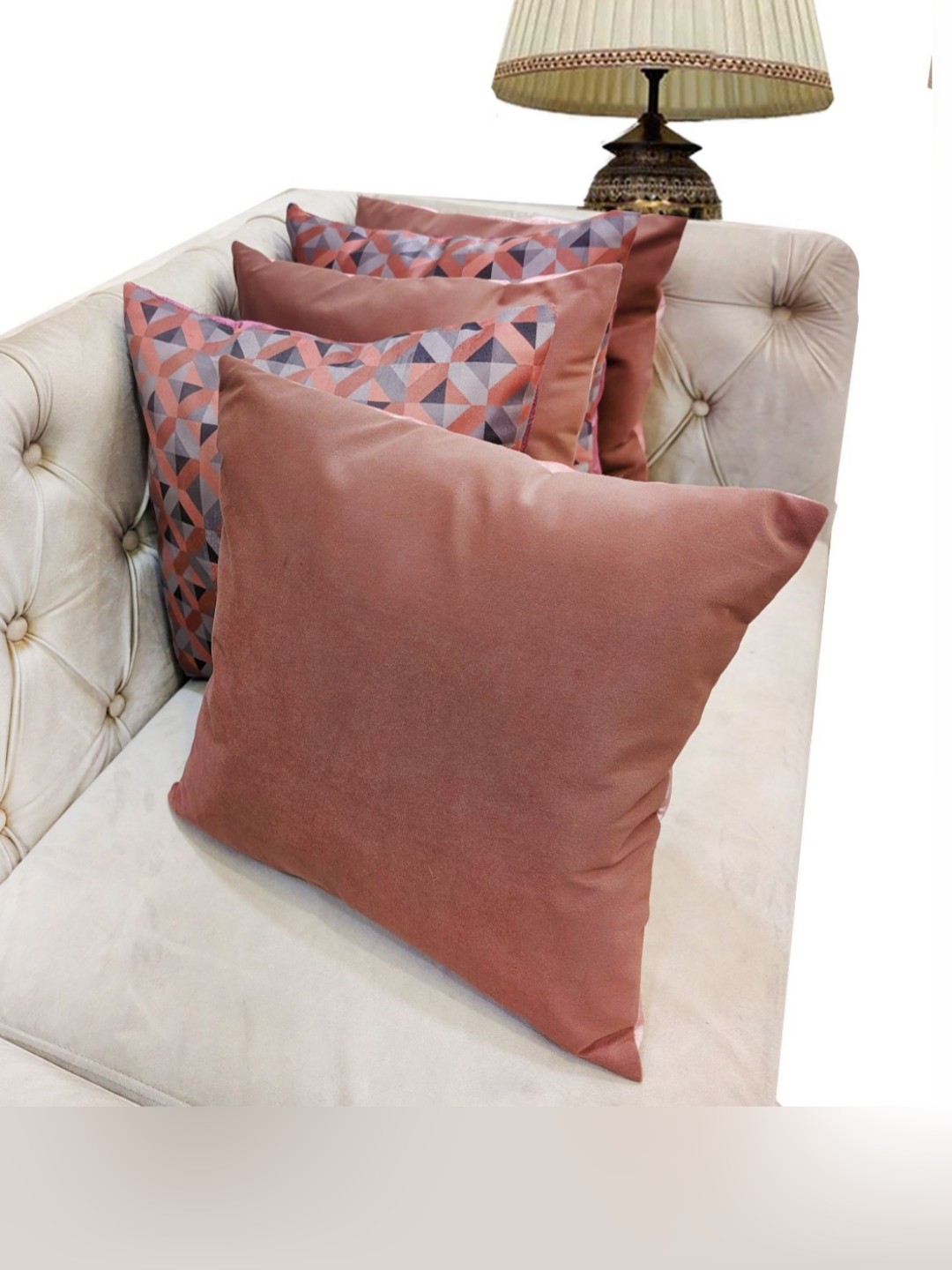 

Good Vibes Pink & Grey 5 Pieces Geometric Velvet Square Cushion Covers