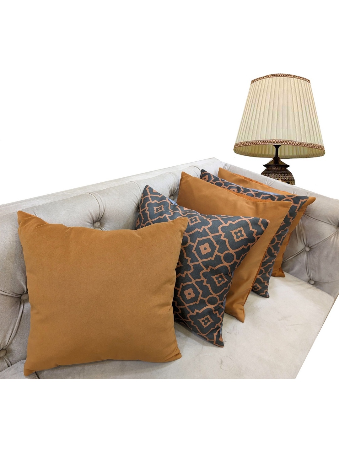 

Good Vibes Green & Brown 5 Pieces Floral Velvet Square Cushion Covers